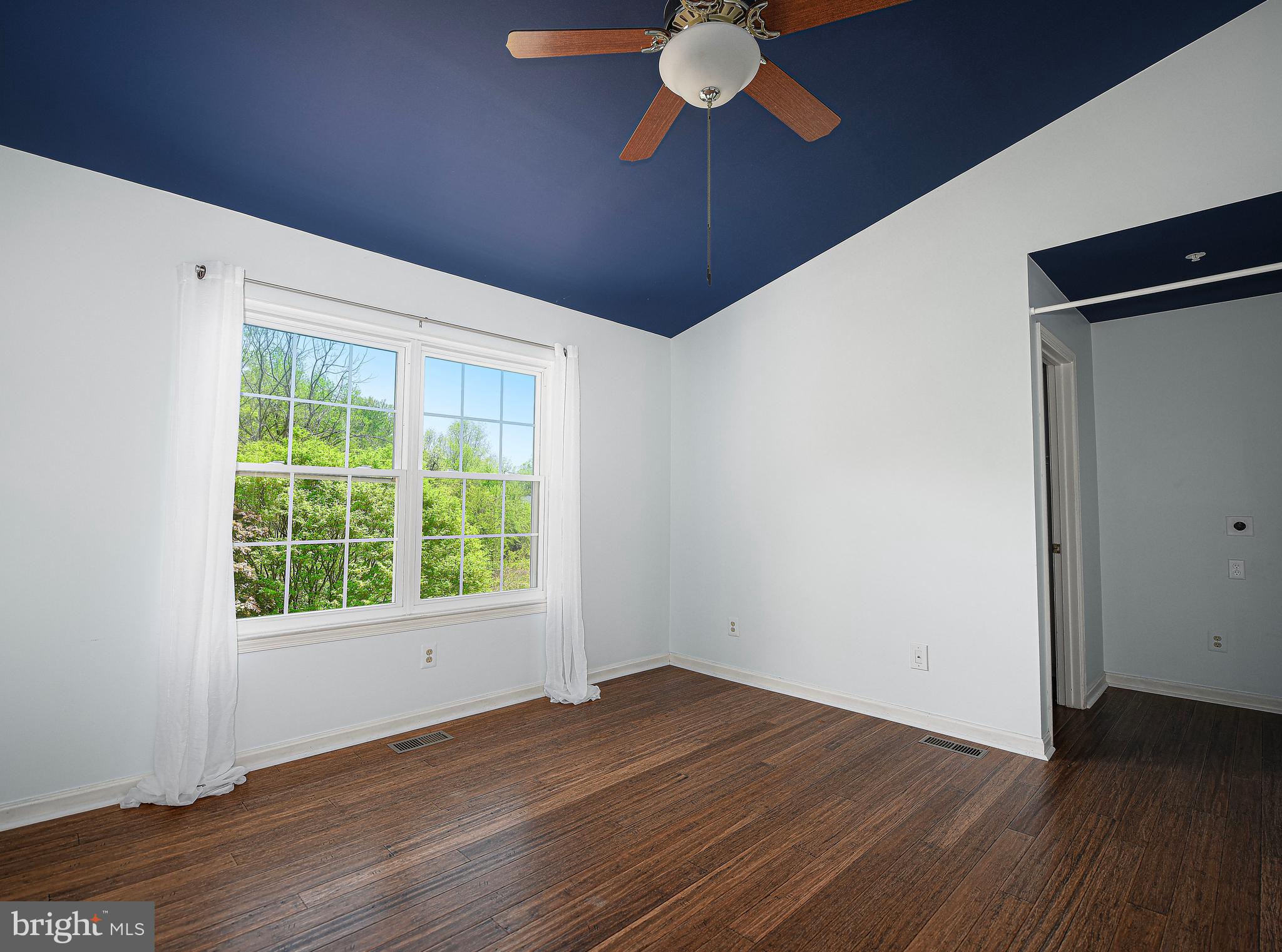 BELLE MANOR - Residential