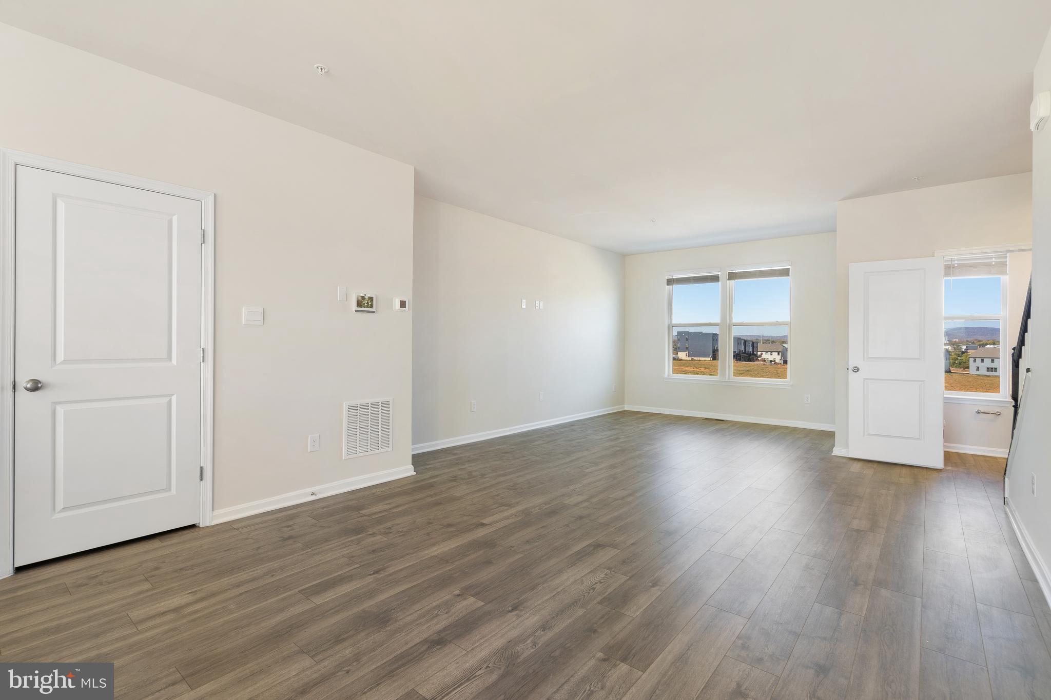 RENN QUARTER - Residential Lease