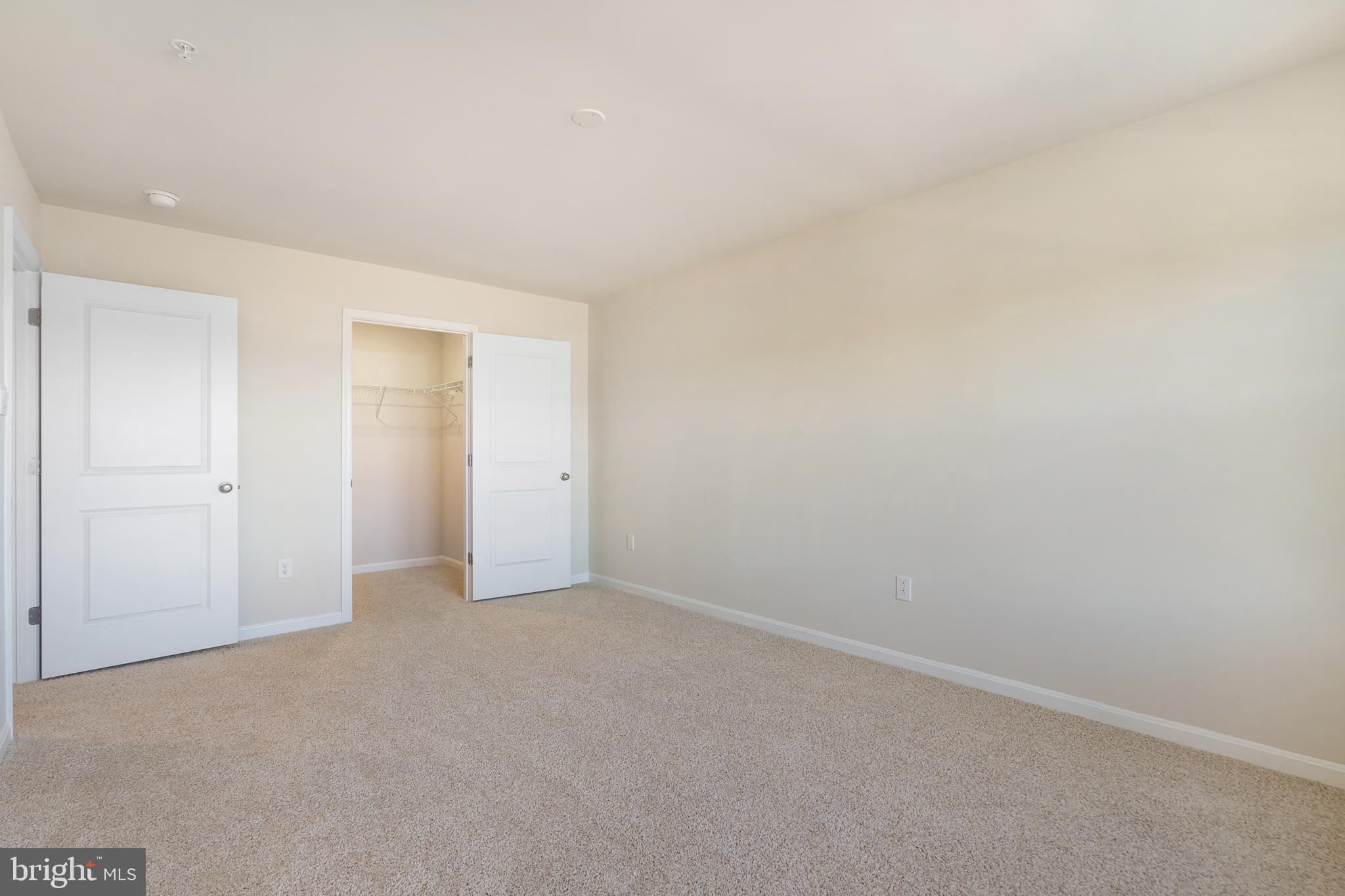 RENN QUARTER - Residential Lease