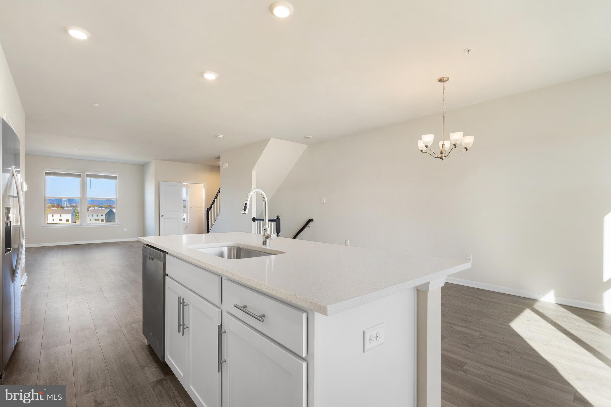 RENN QUARTER - Residential Lease