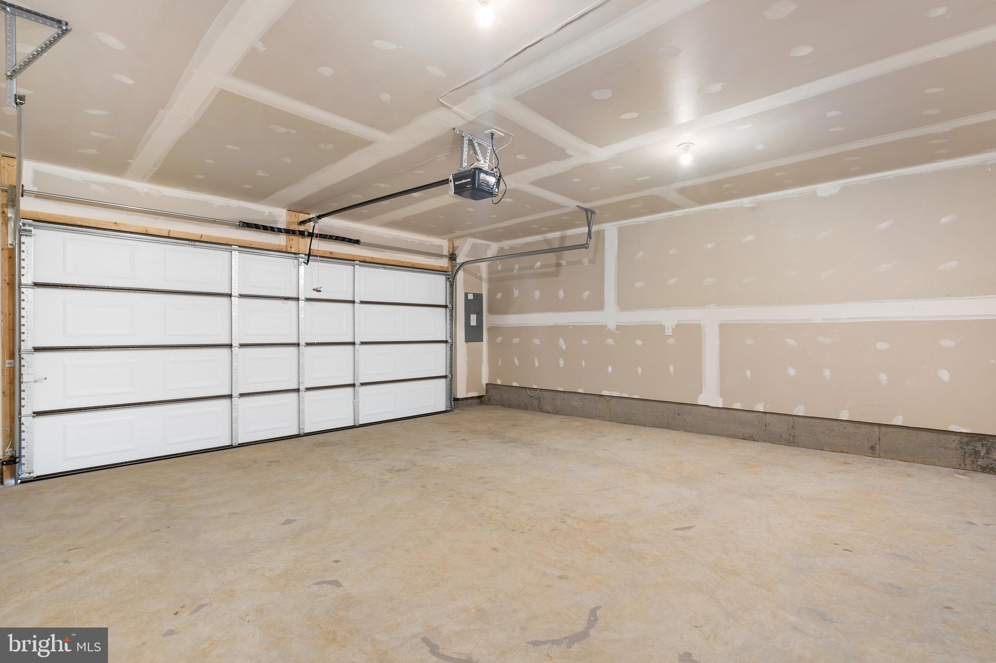 RENN QUARTER - Residential Lease