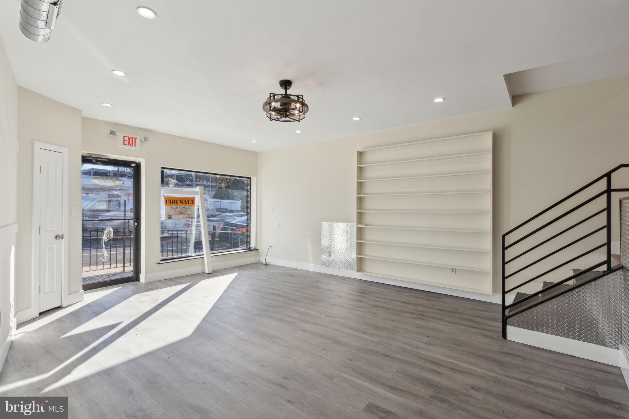 ROXBOROUGH - Residential