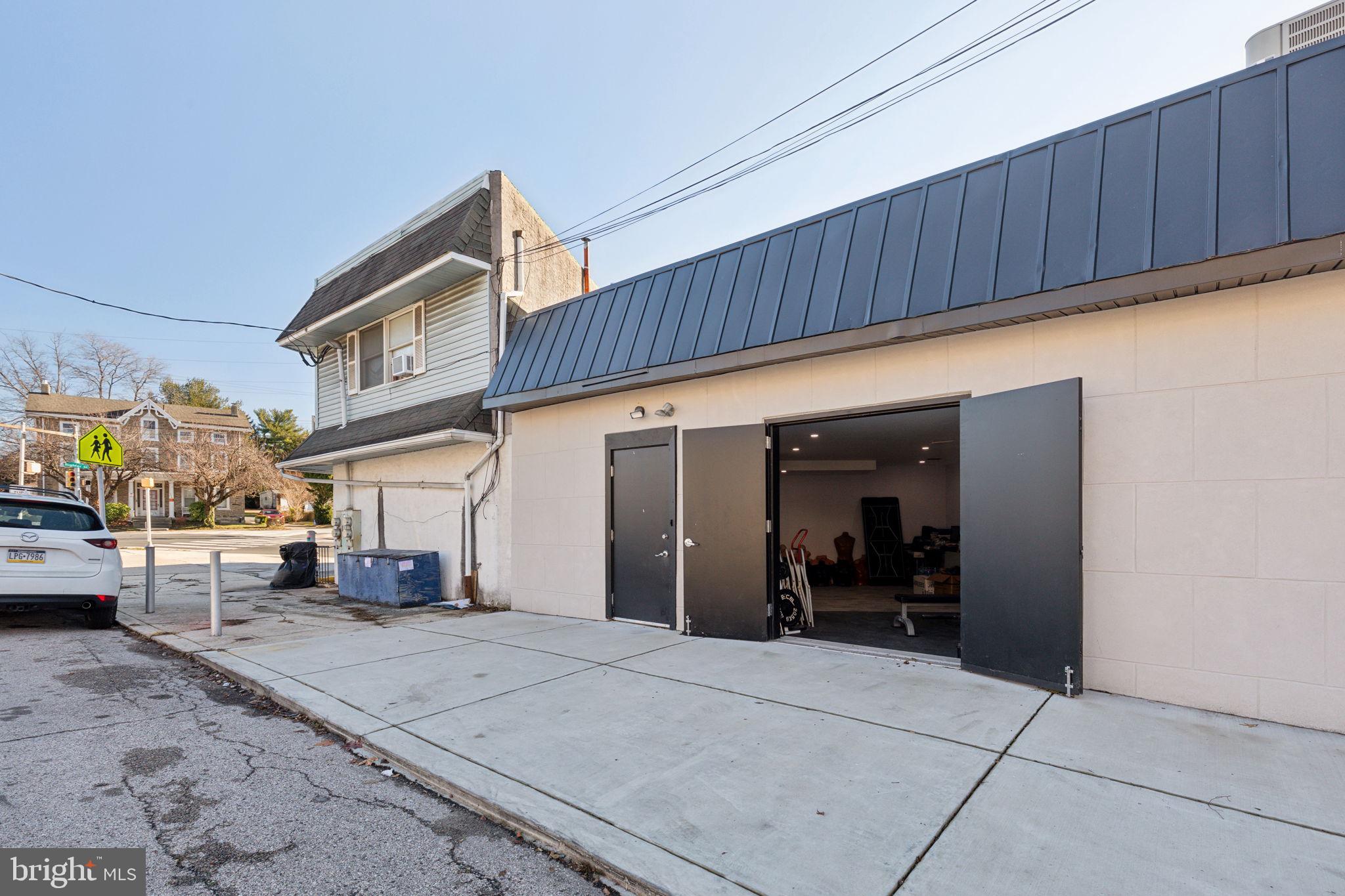 ROXBOROUGH - Residential