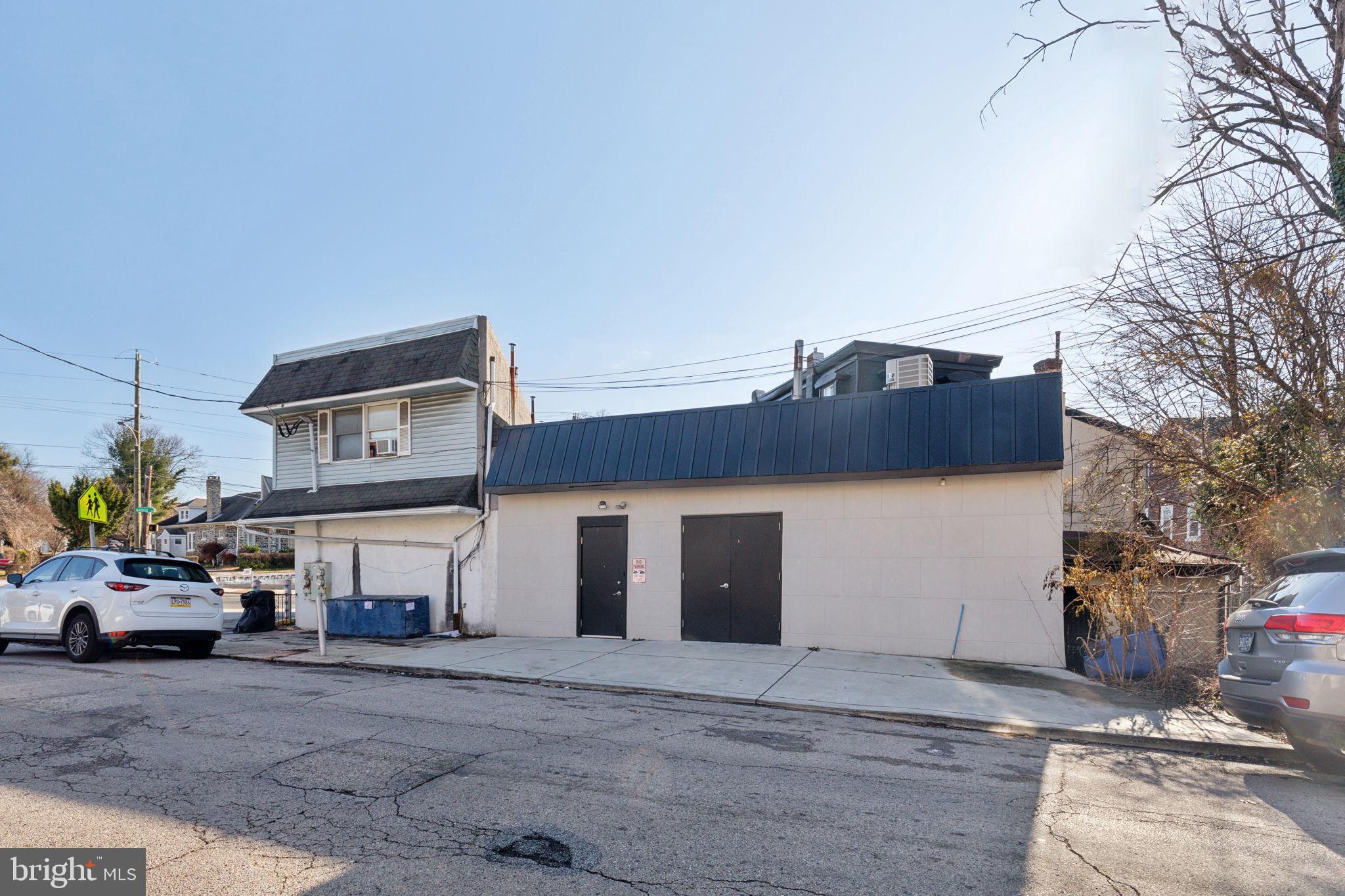 ROXBOROUGH - Residential