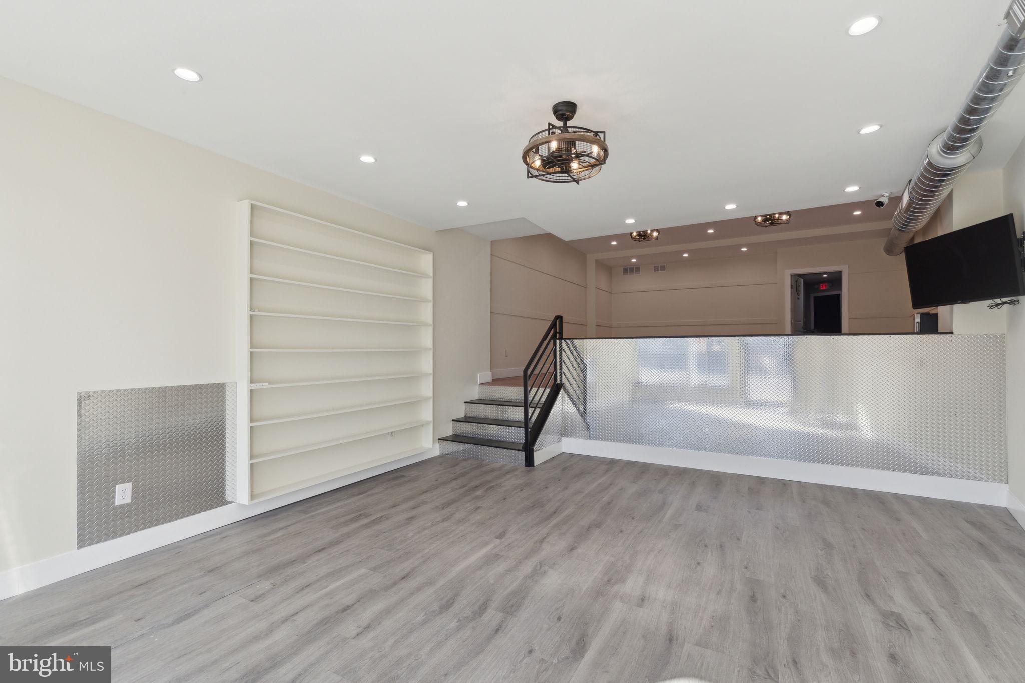 ROXBOROUGH - Residential