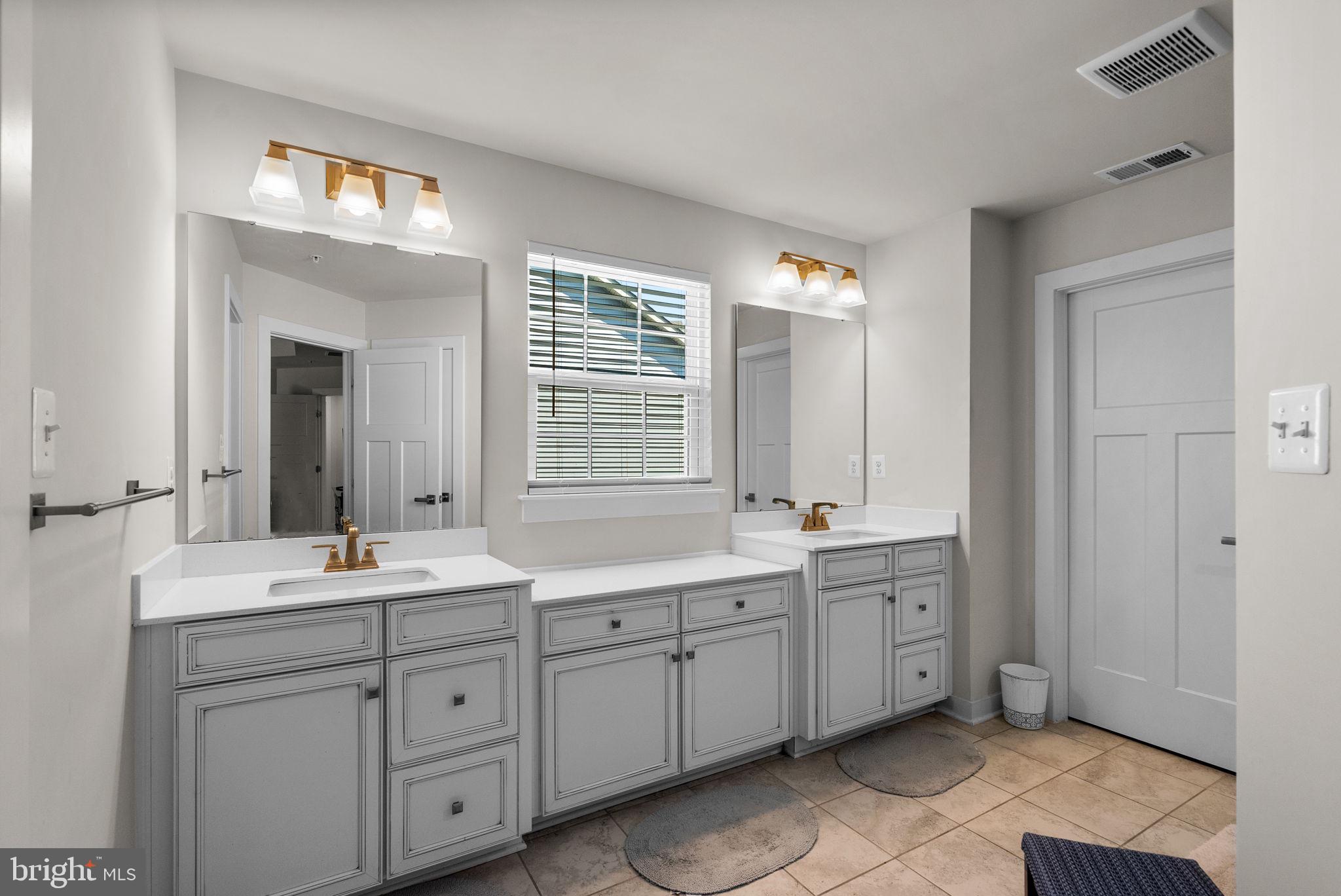 CHRISTOPHER POINTE - Residential