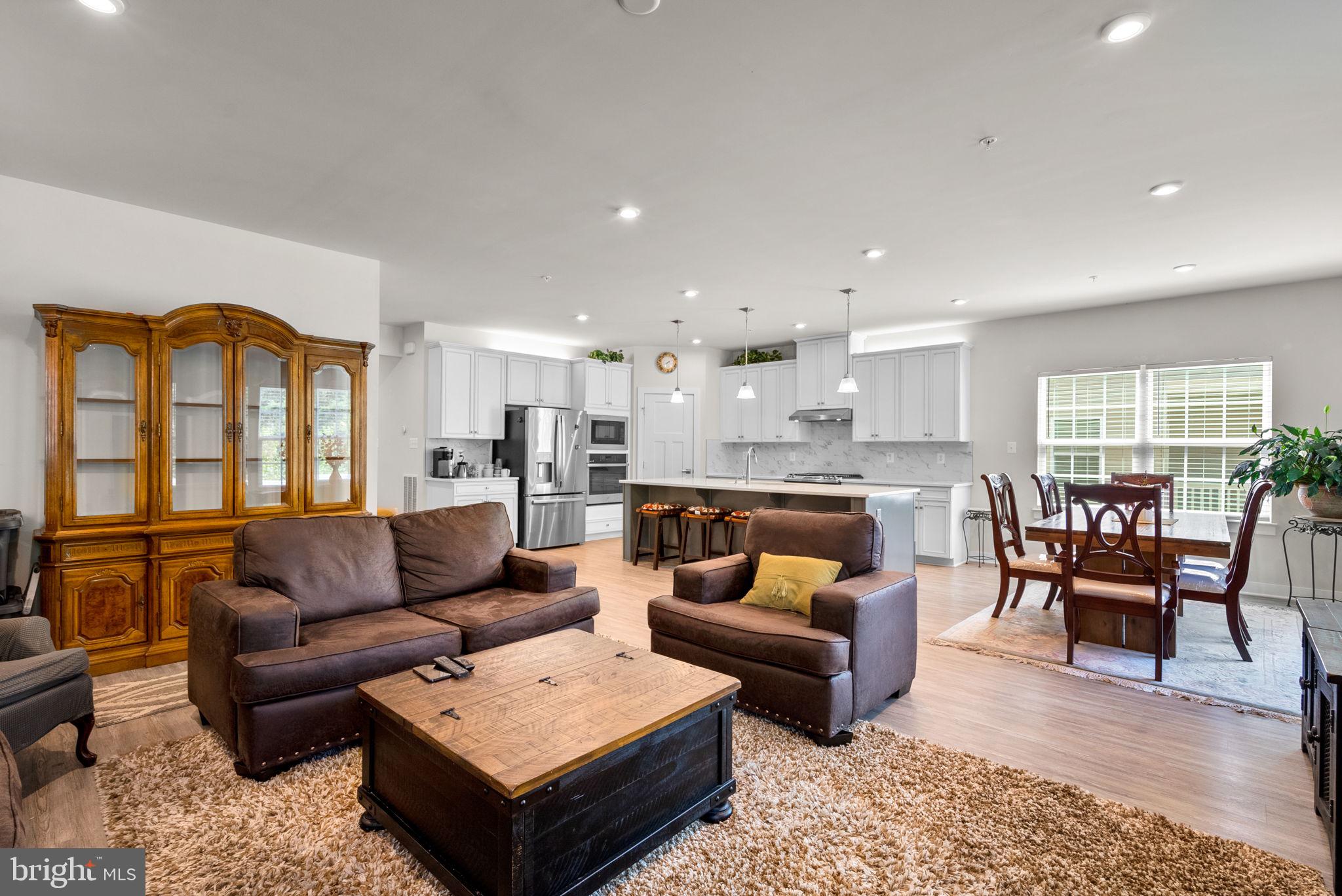 CHRISTOPHER POINTE - Residential