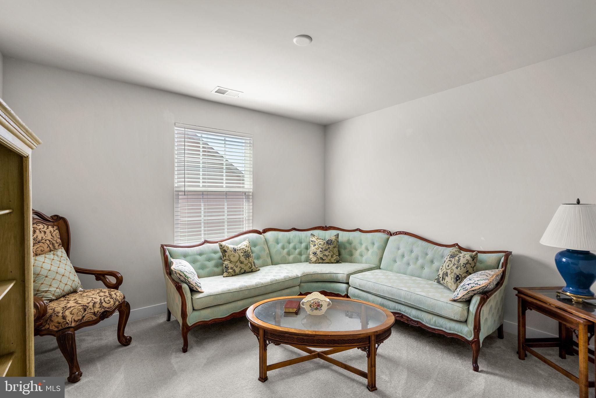 CHRISTOPHER POINTE - Residential