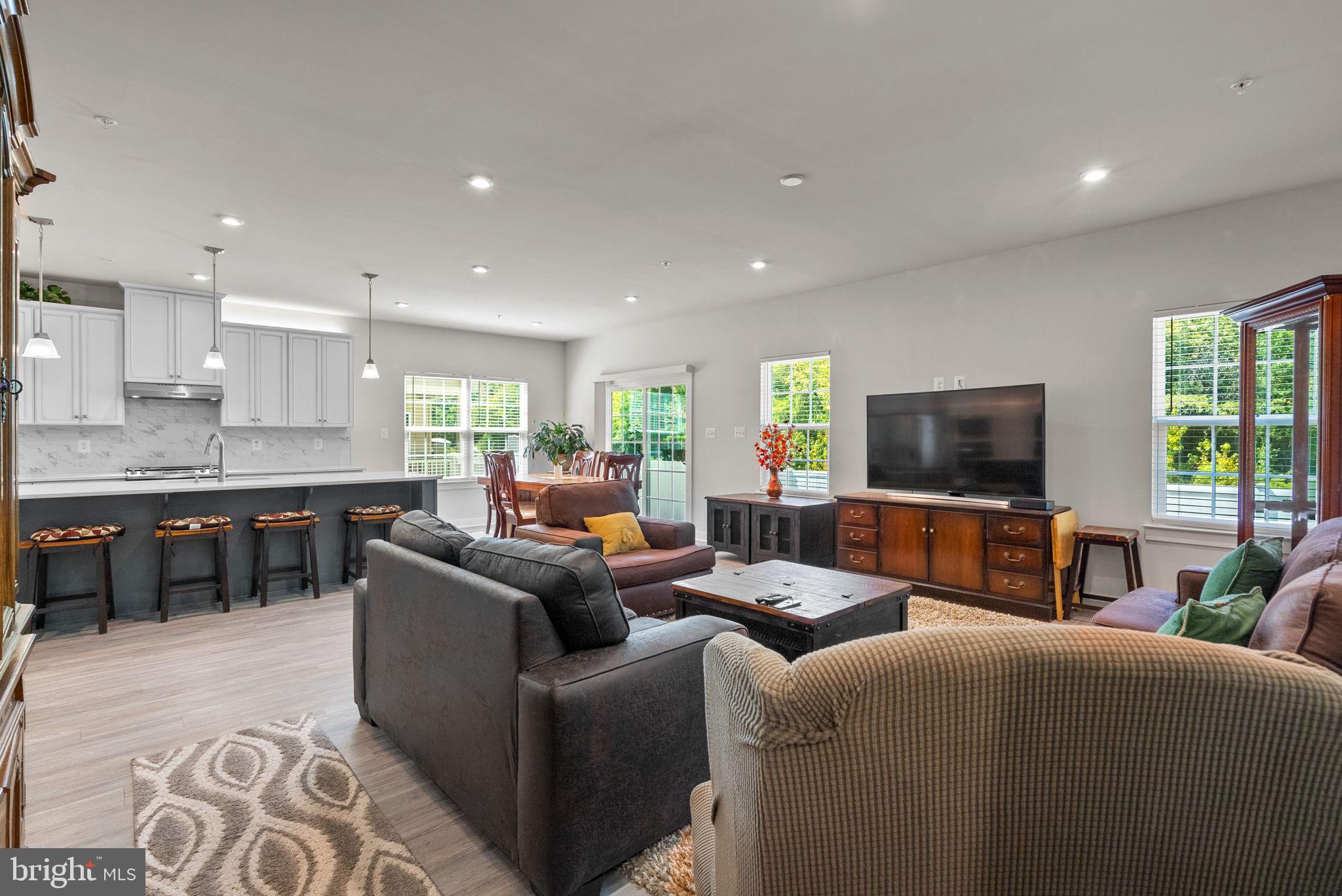 CHRISTOPHER POINTE - Residential