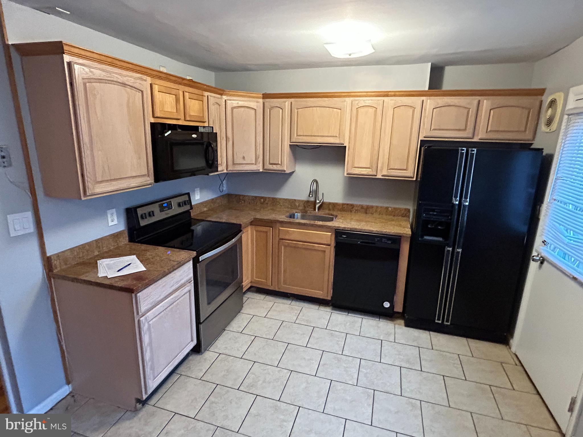 ESSEX/MIDDLESEX - Residential Lease