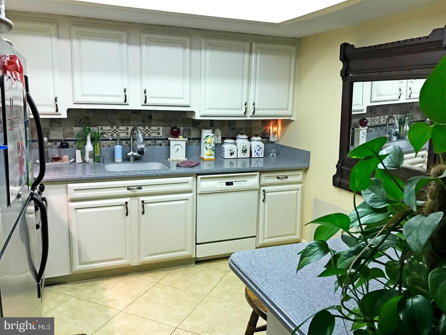 YARDLEY COMMONS - Residential