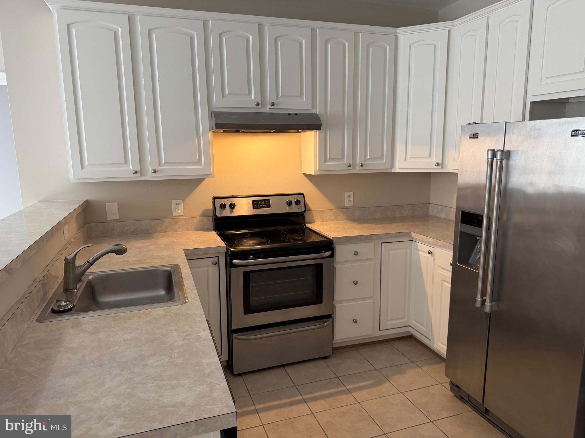 BOWIE TOWERS - Residential