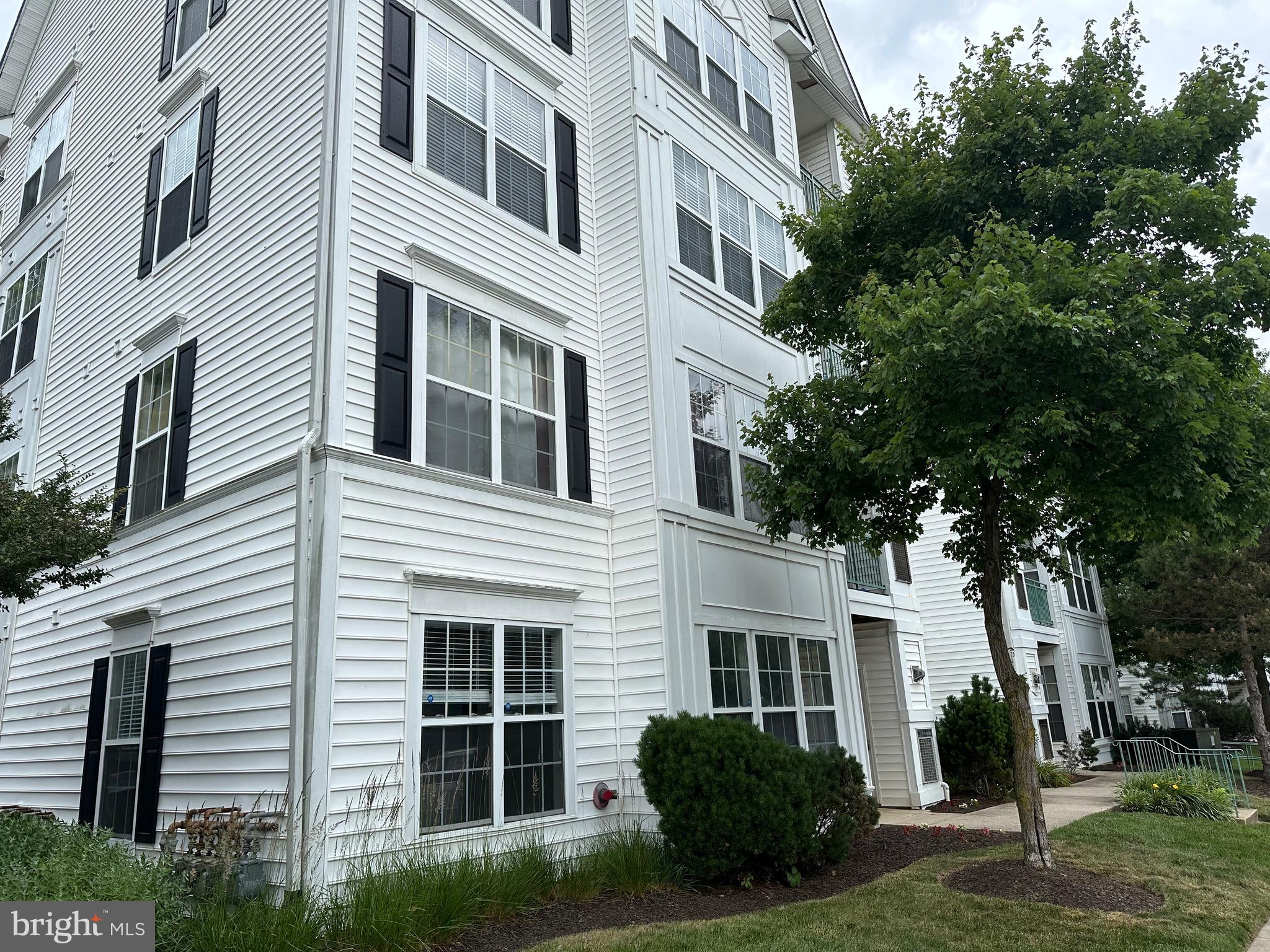 BOWIE TOWERS - Residential