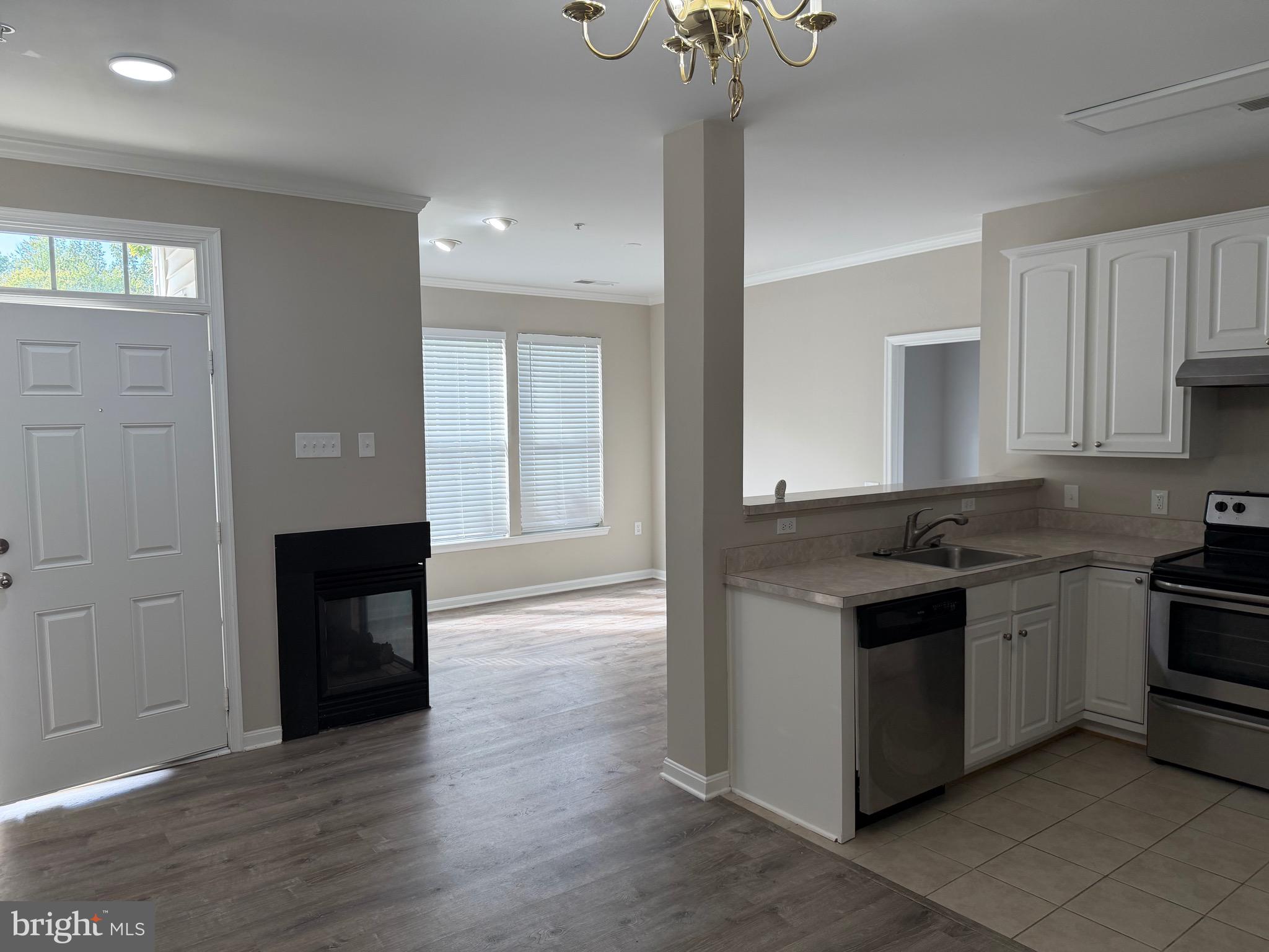 BOWIE TOWERS - Residential