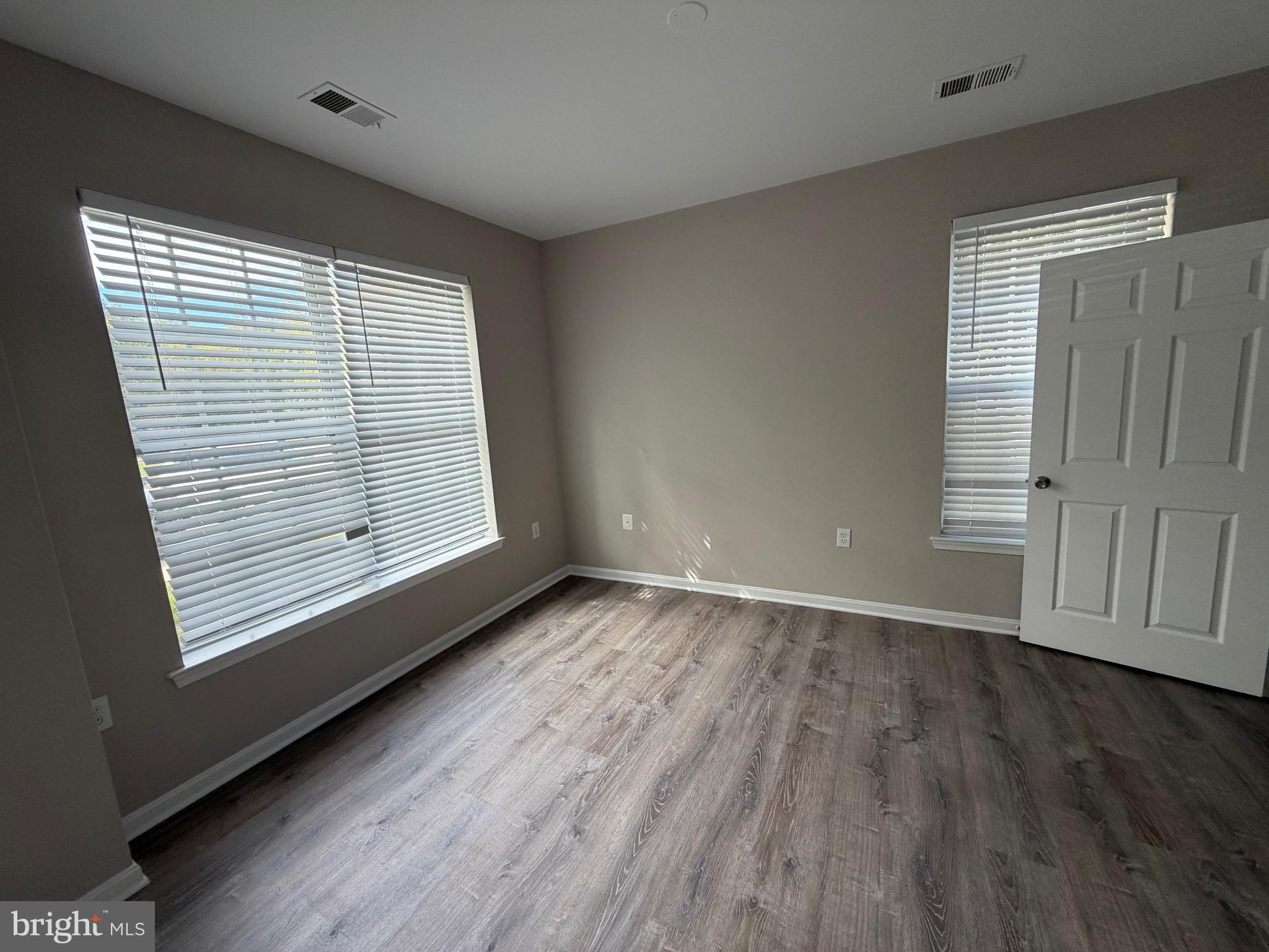 BOWIE TOWERS - Residential