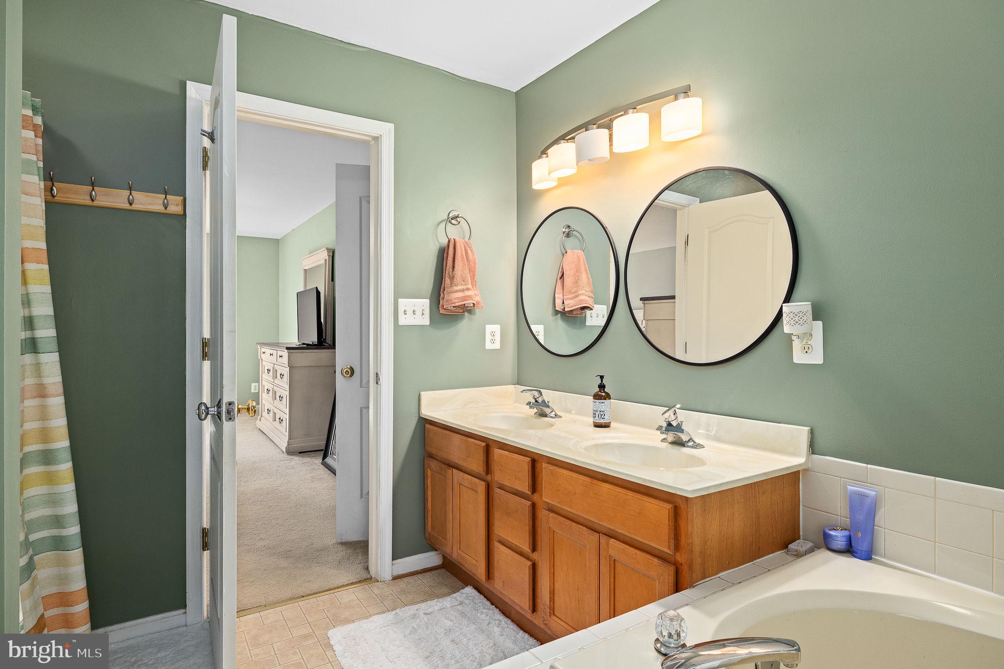 FLINT HILL STATION - Residential