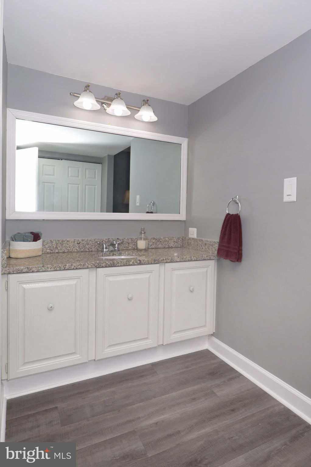 BURKE COVE - Residential