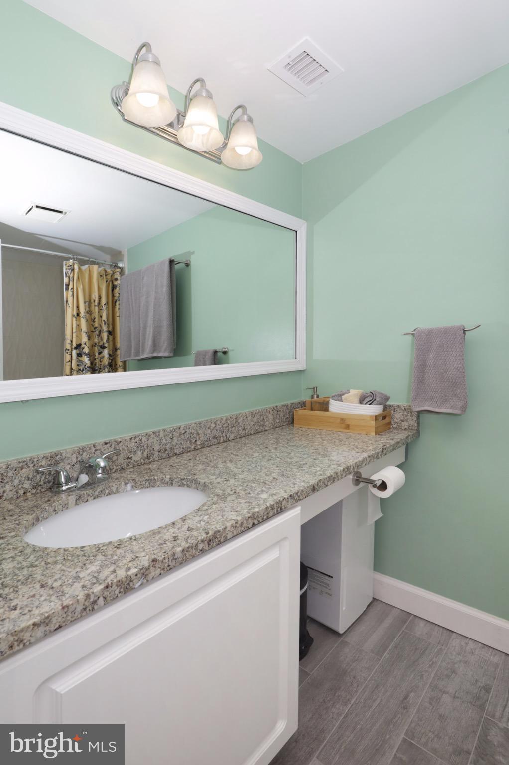 BURKE COVE - Residential