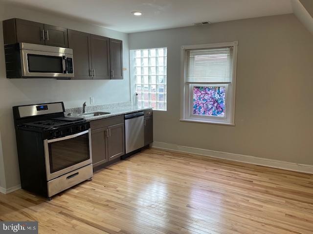 SQUIRREL HILL - Residential Lease