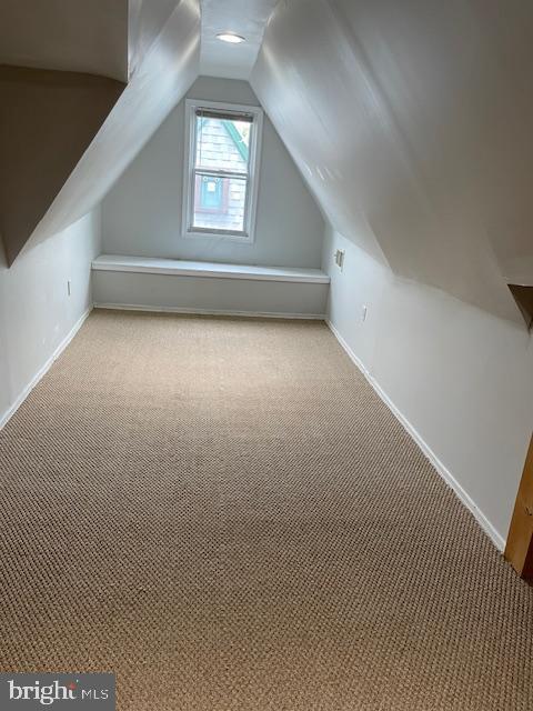 SQUIRREL HILL - Residential Lease