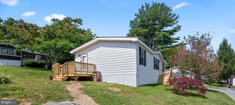 Mobile Home For Sale - 790 Dogwood Lane<br/> Lancaster County, GAP, PA 17527