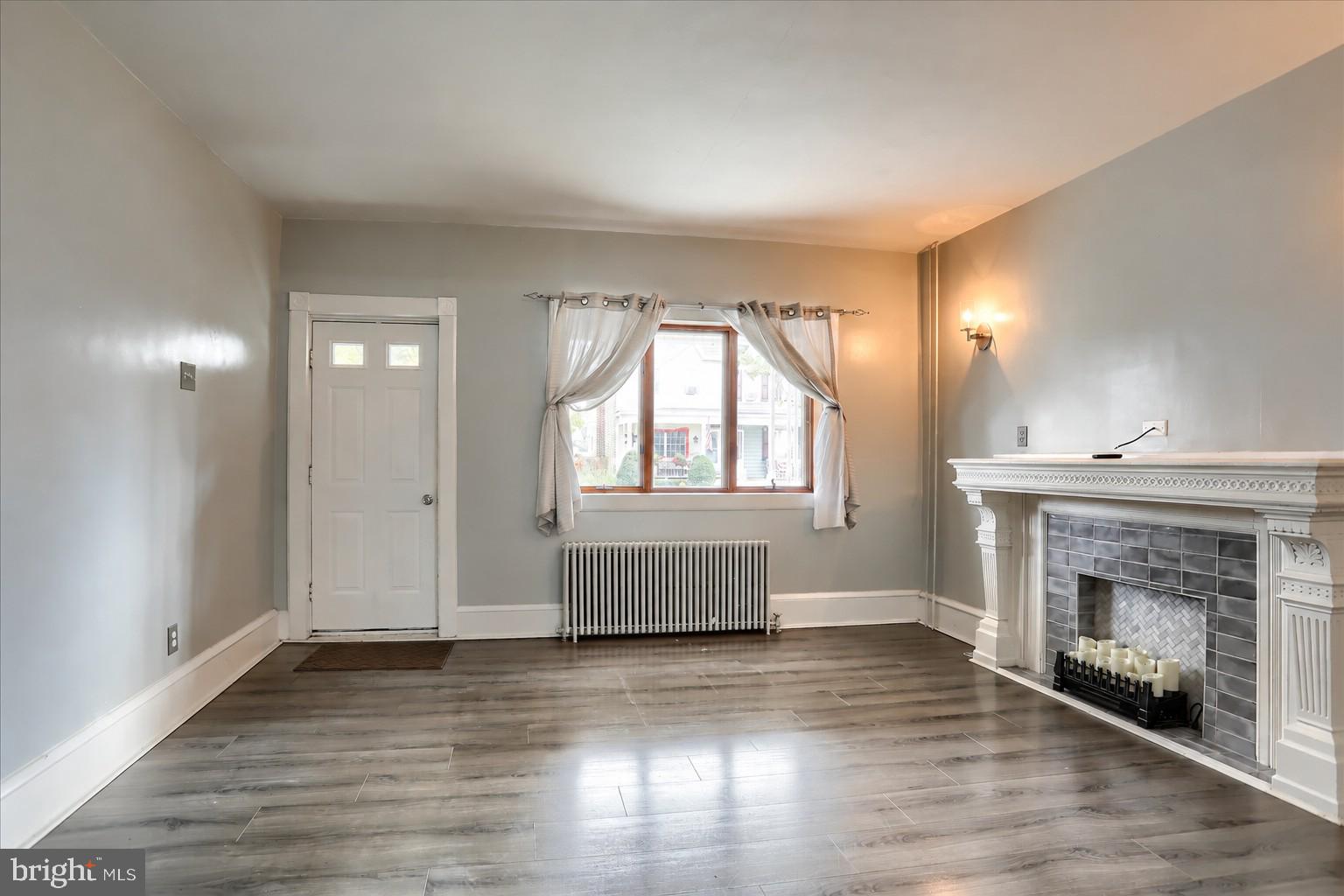 323 W SPRING STREET