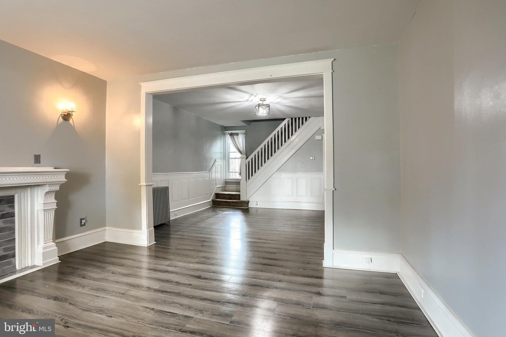 323 W SPRING STREET