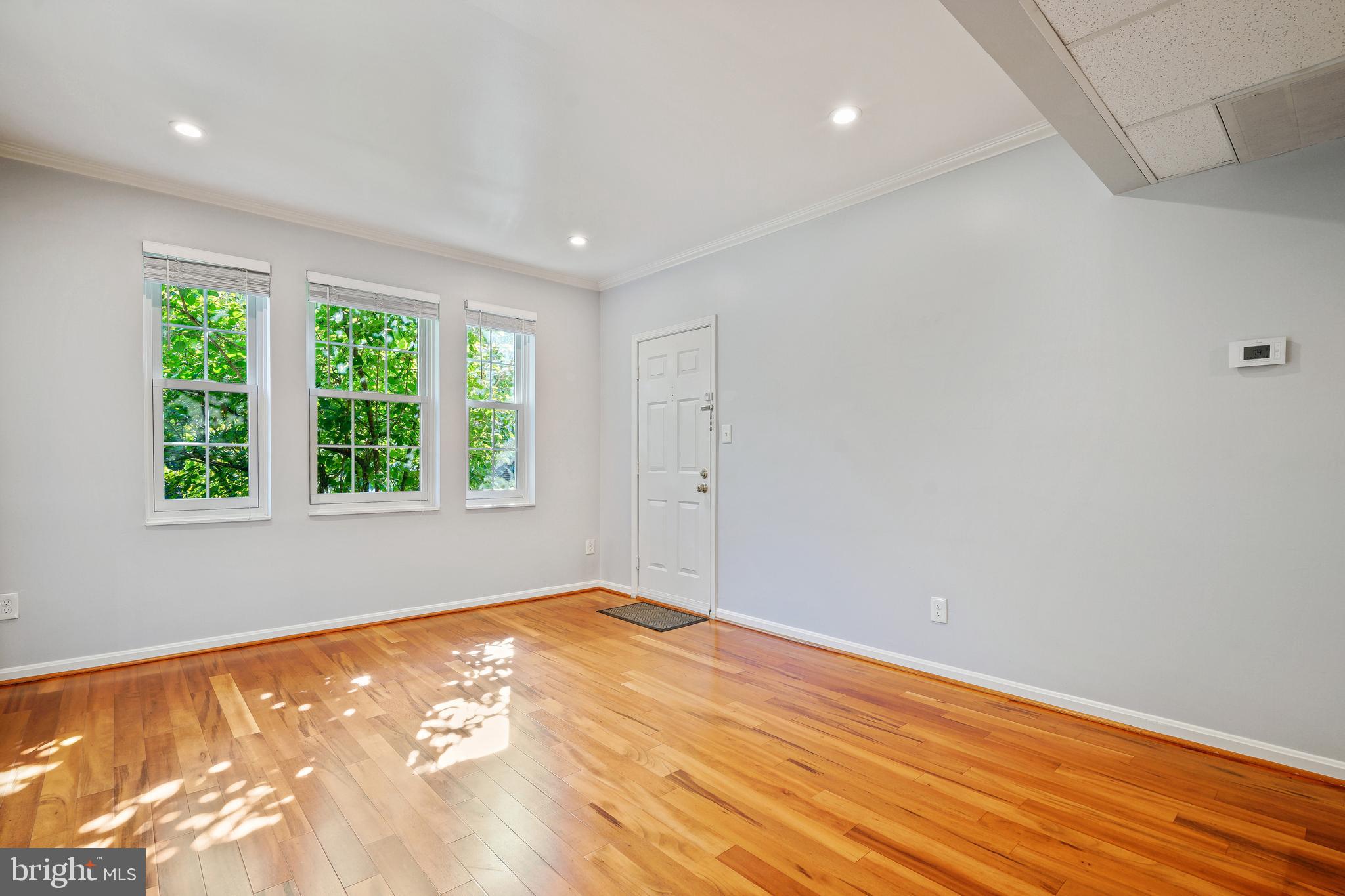 COLONIAL VILLAGE - Residential Lease