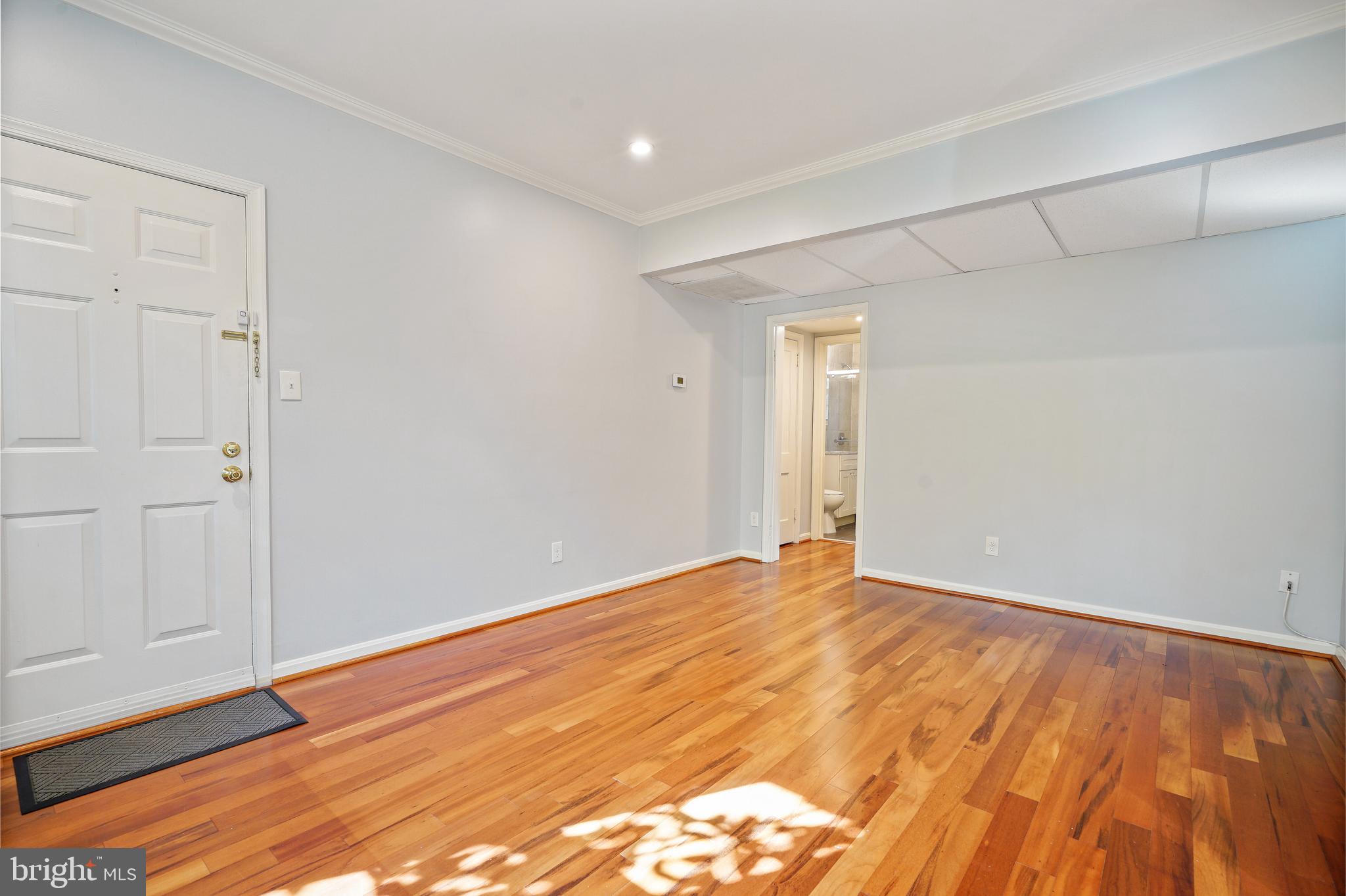 COLONIAL VILLAGE - Residential Lease