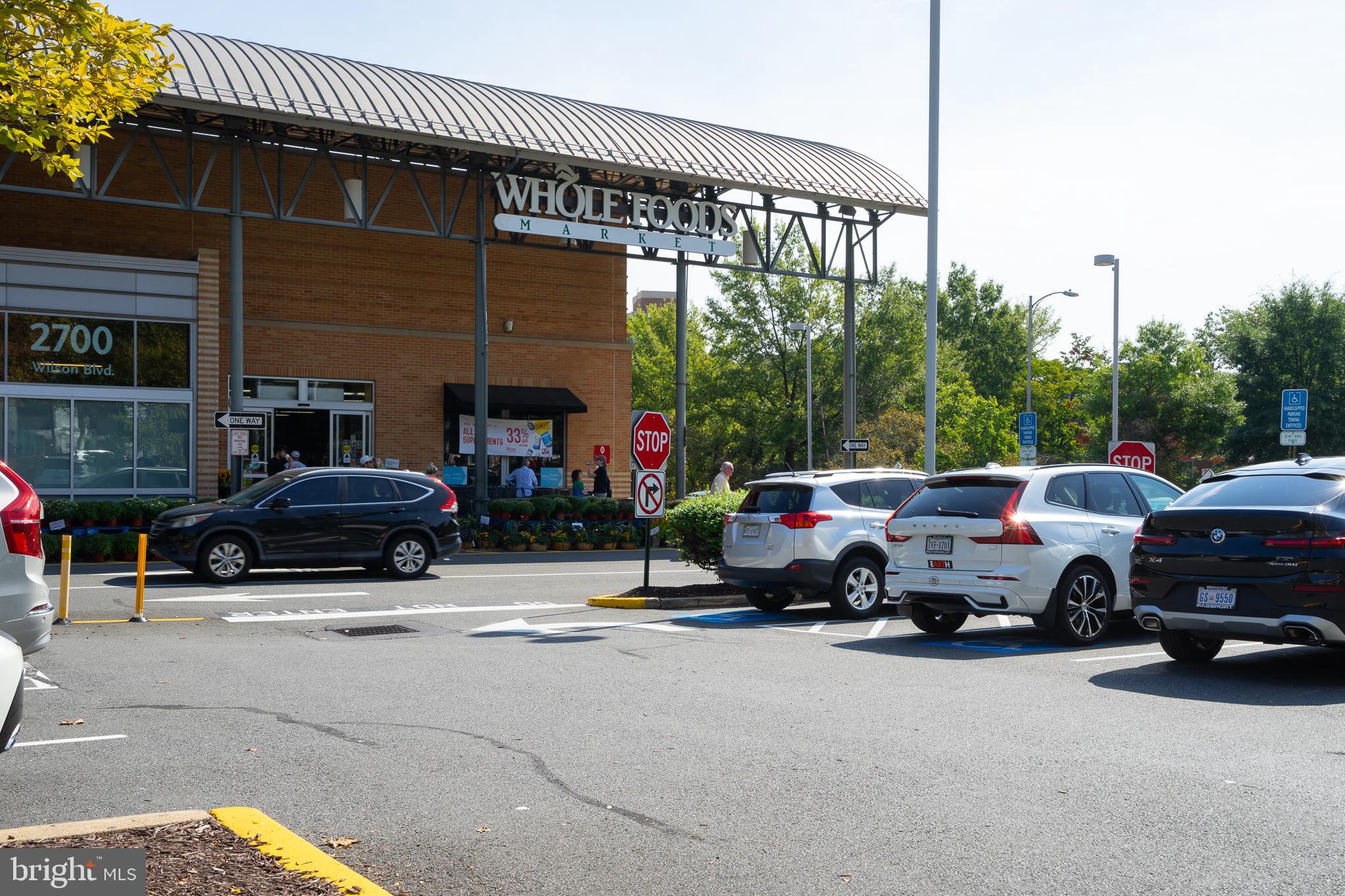 COLONIAL VILLAGE - Residential Lease