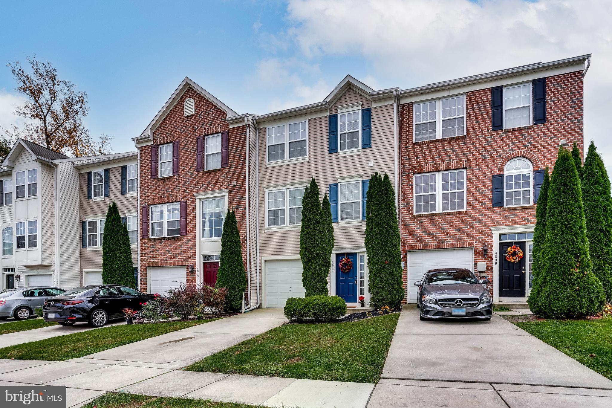 HOLLY WOODS - Residential