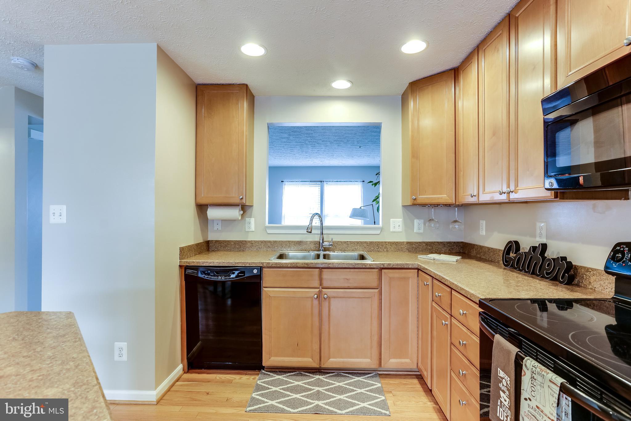 HOLLY WOODS - Residential