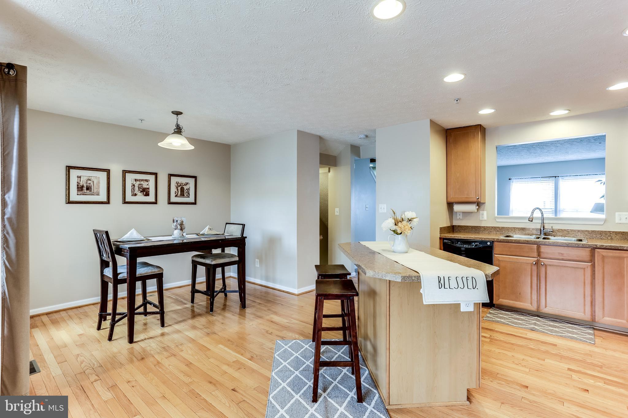 HOLLY WOODS - Residential