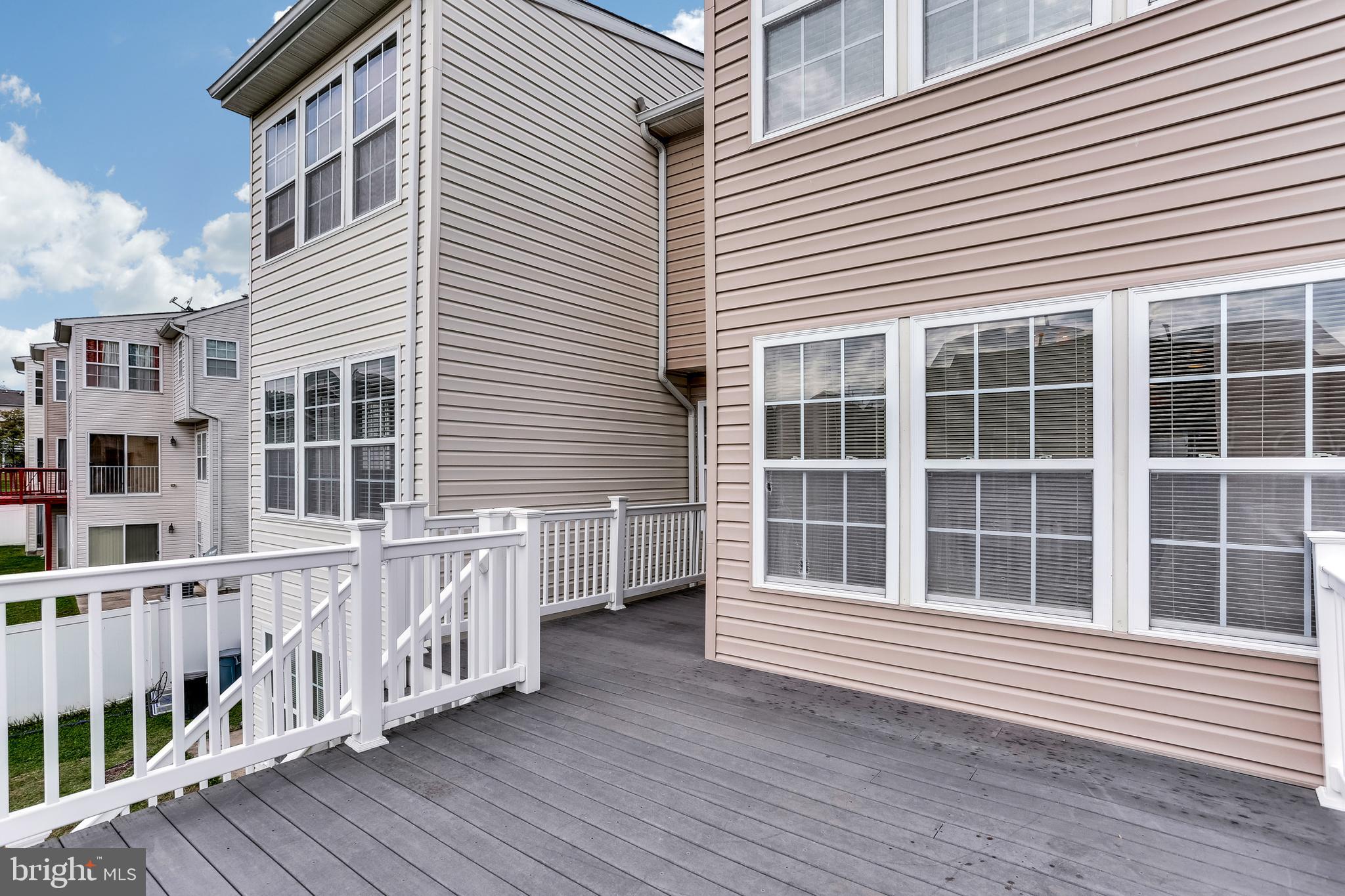 HOLLY WOODS - Residential