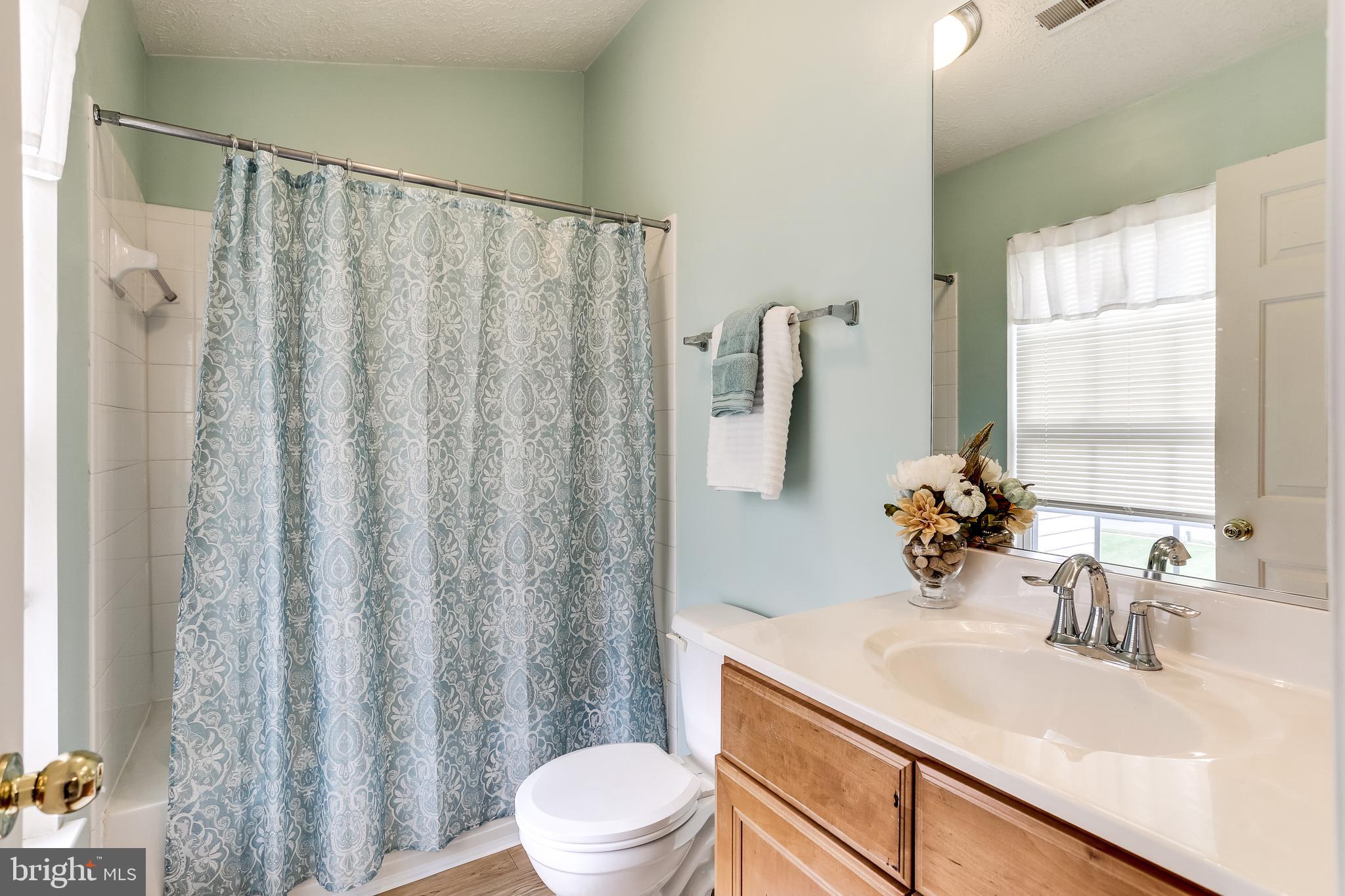 HOLLY WOODS - Residential