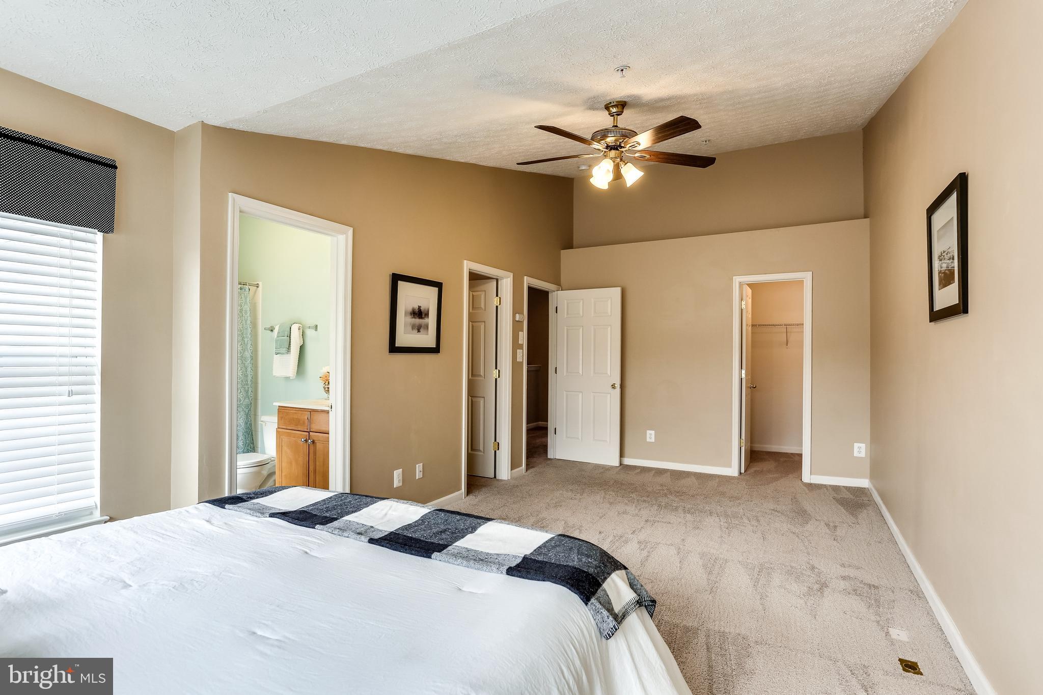 HOLLY WOODS - Residential