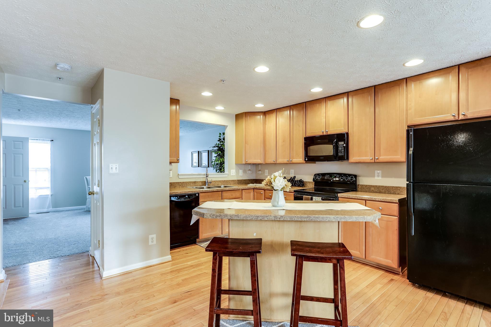 HOLLY WOODS - Residential