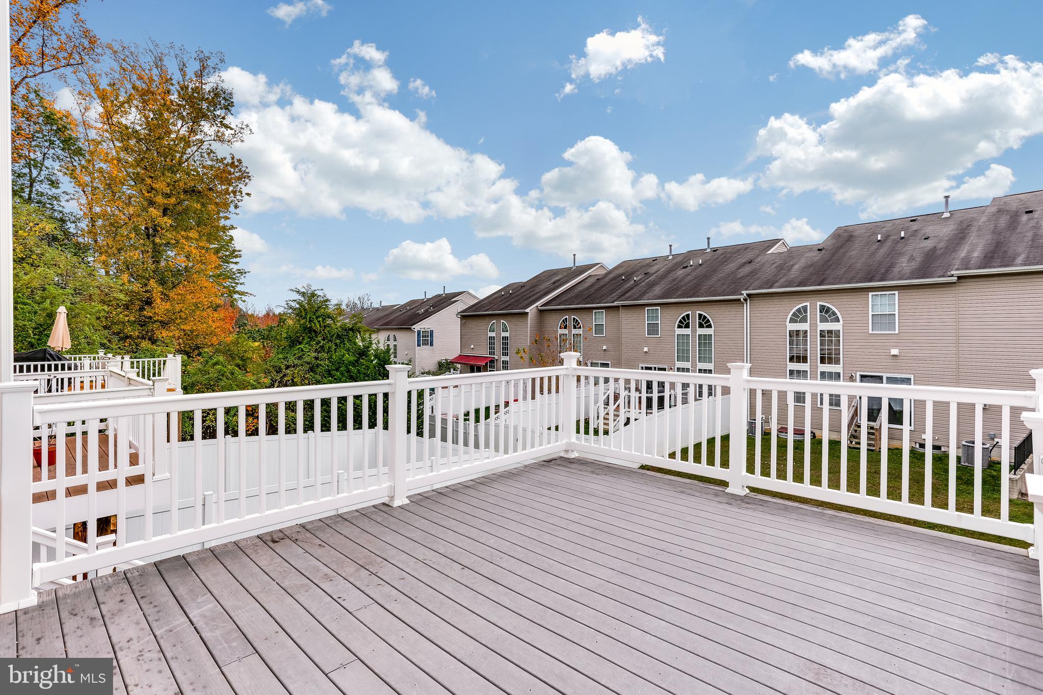 HOLLY WOODS - Residential