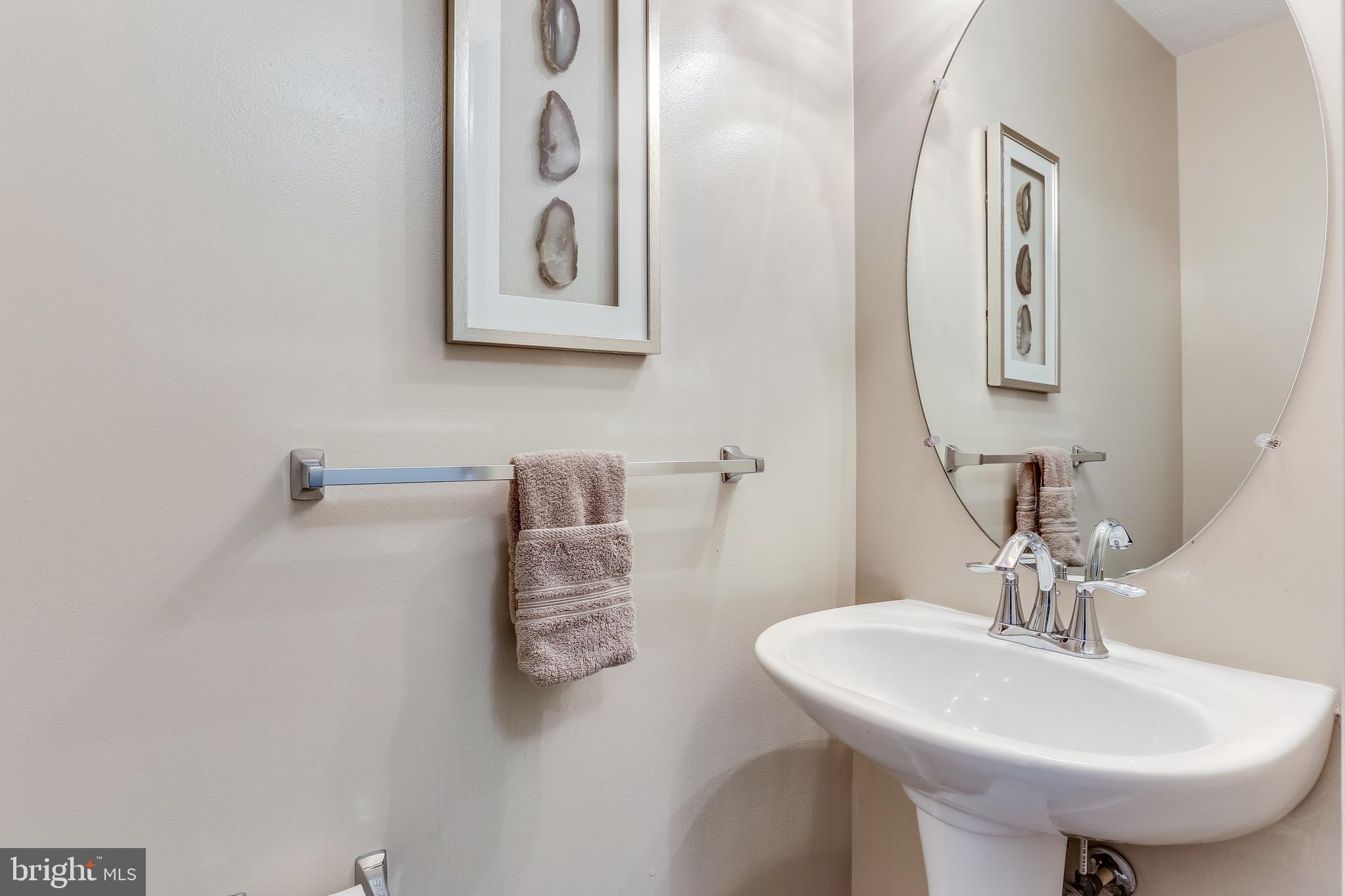 HOLLY WOODS - Residential