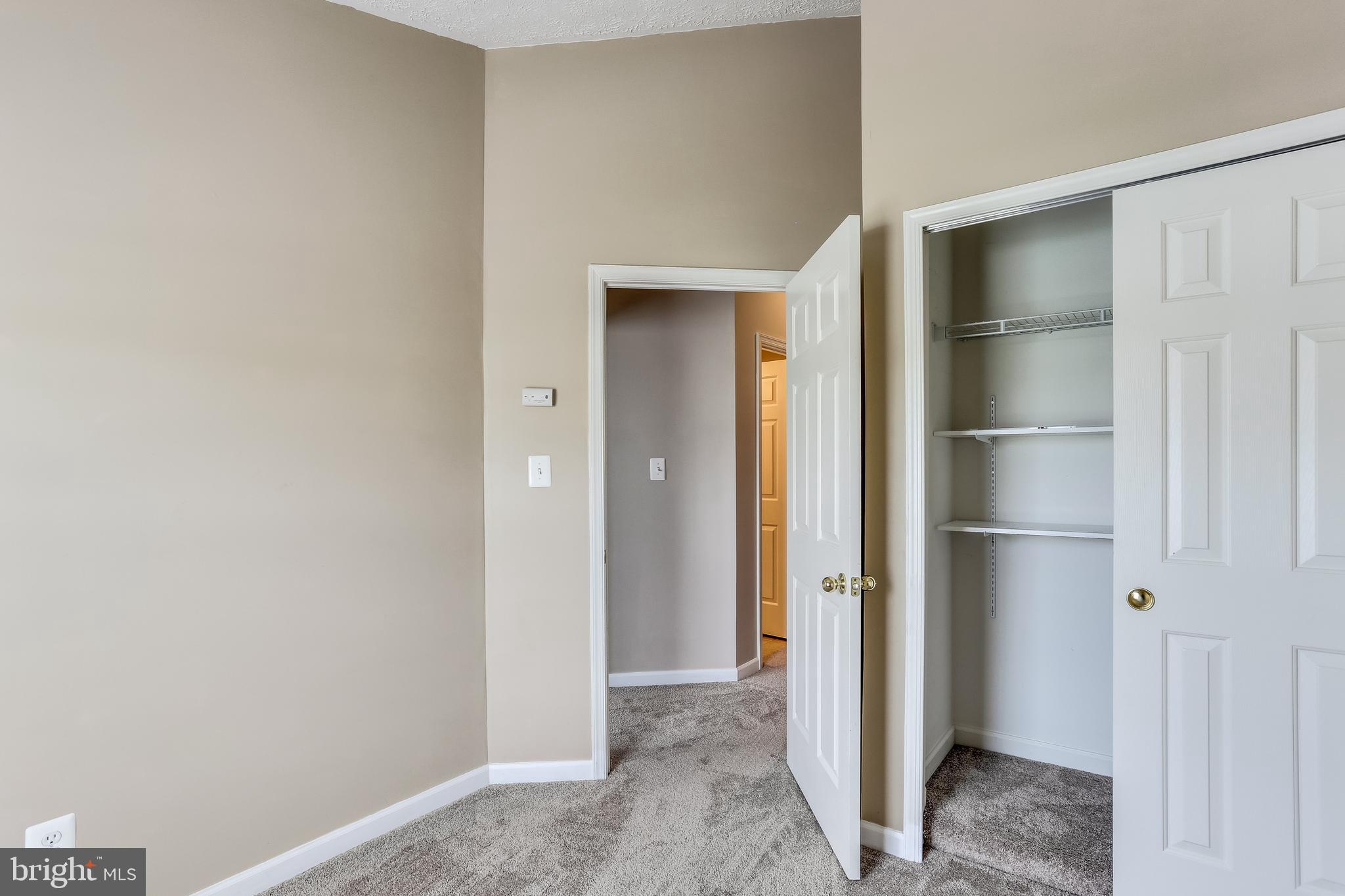 HOLLY WOODS - Residential