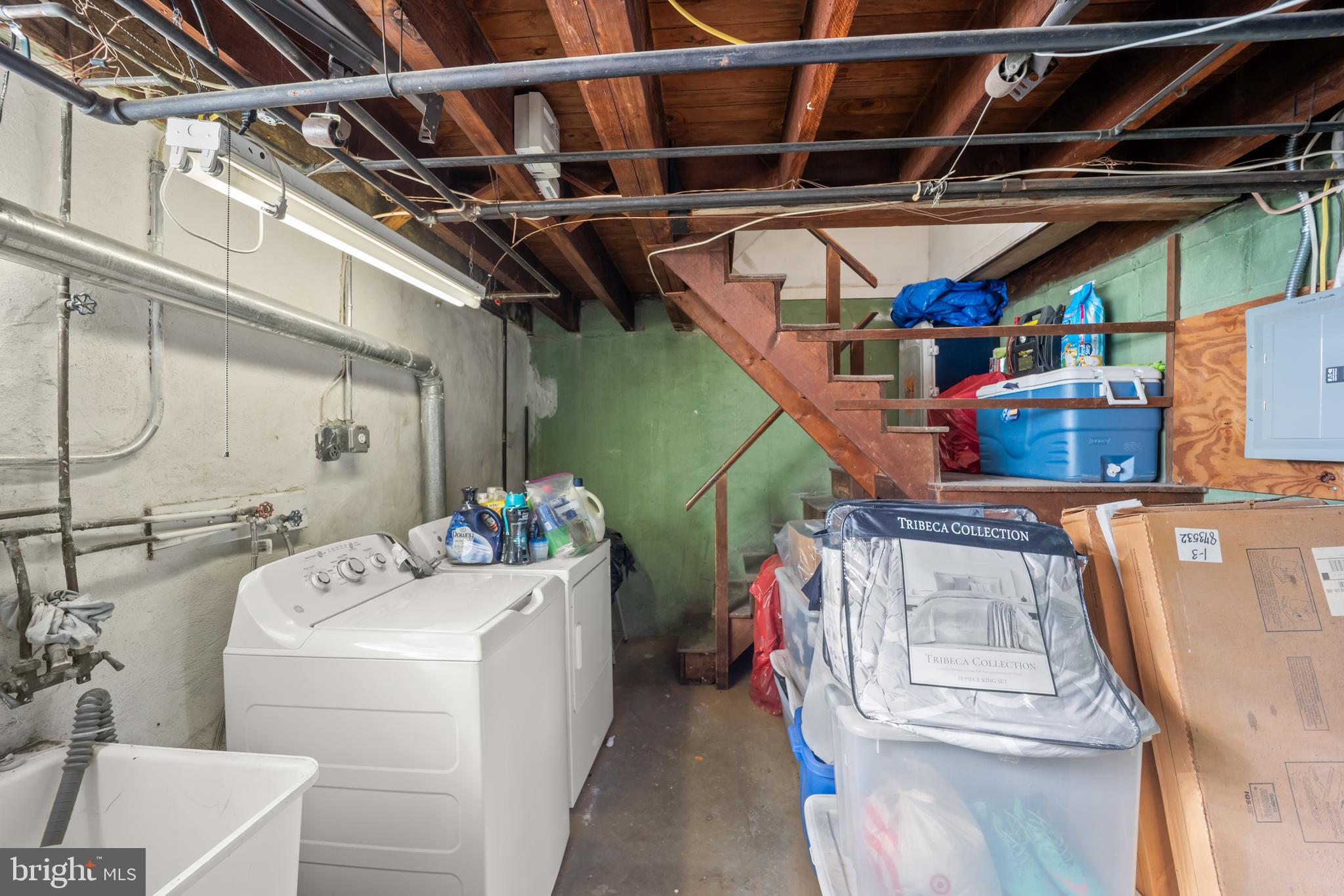 CASTOR GARDENS - Residential Income