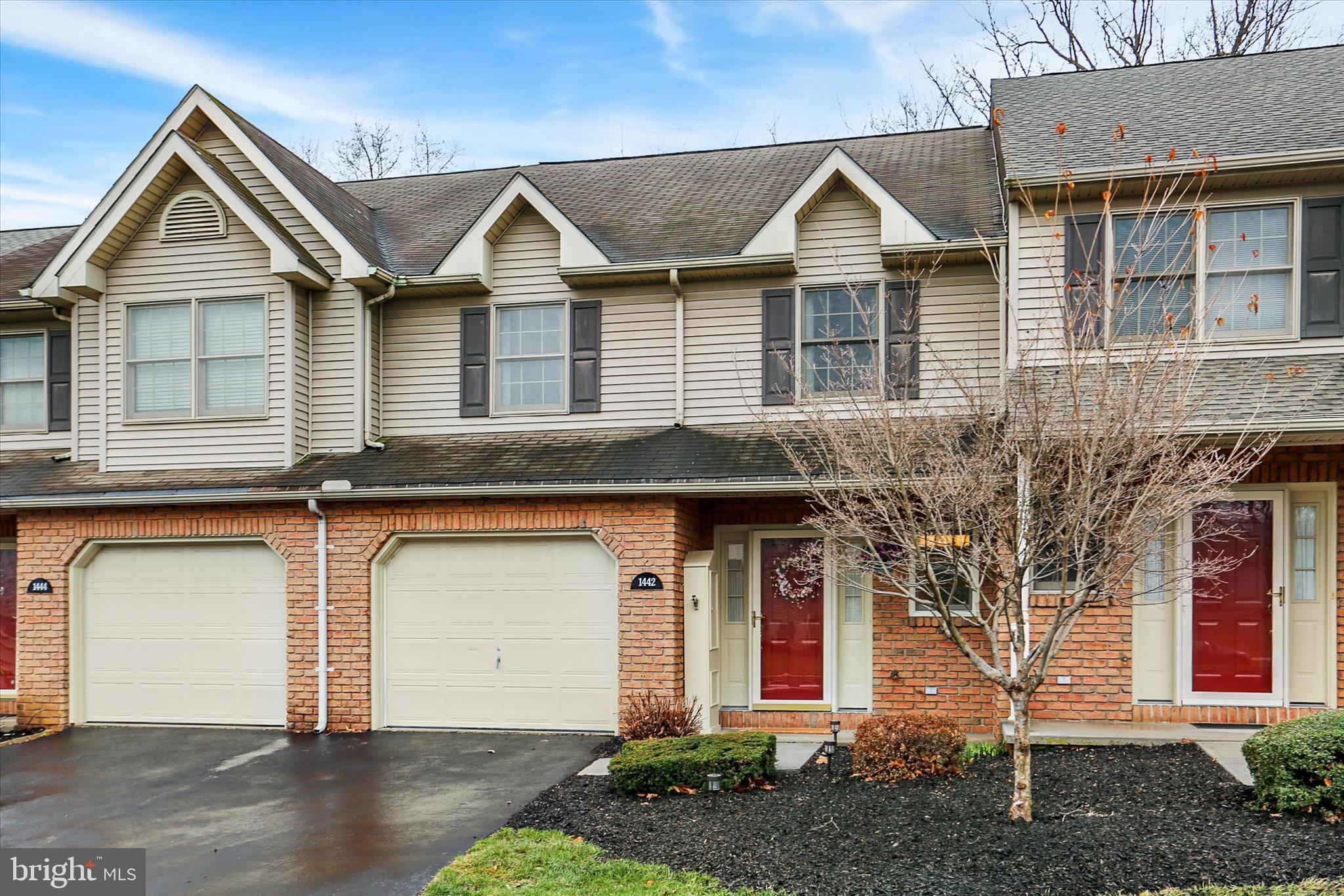 1442 MAPLEWOOD DRIVE