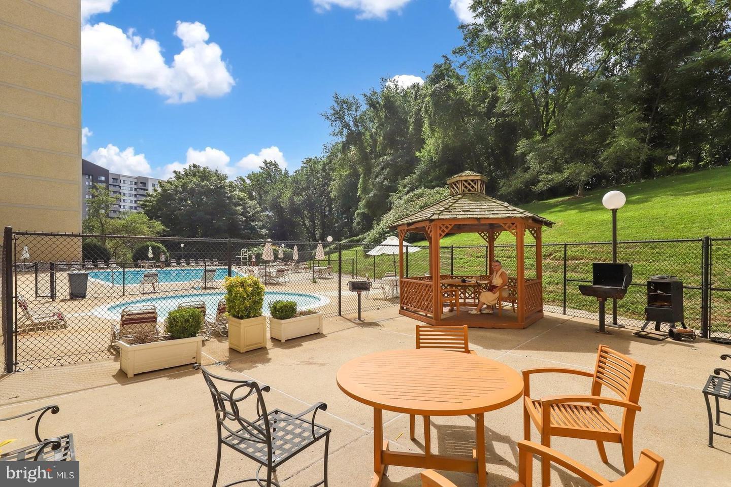 LANDMARK - Residential