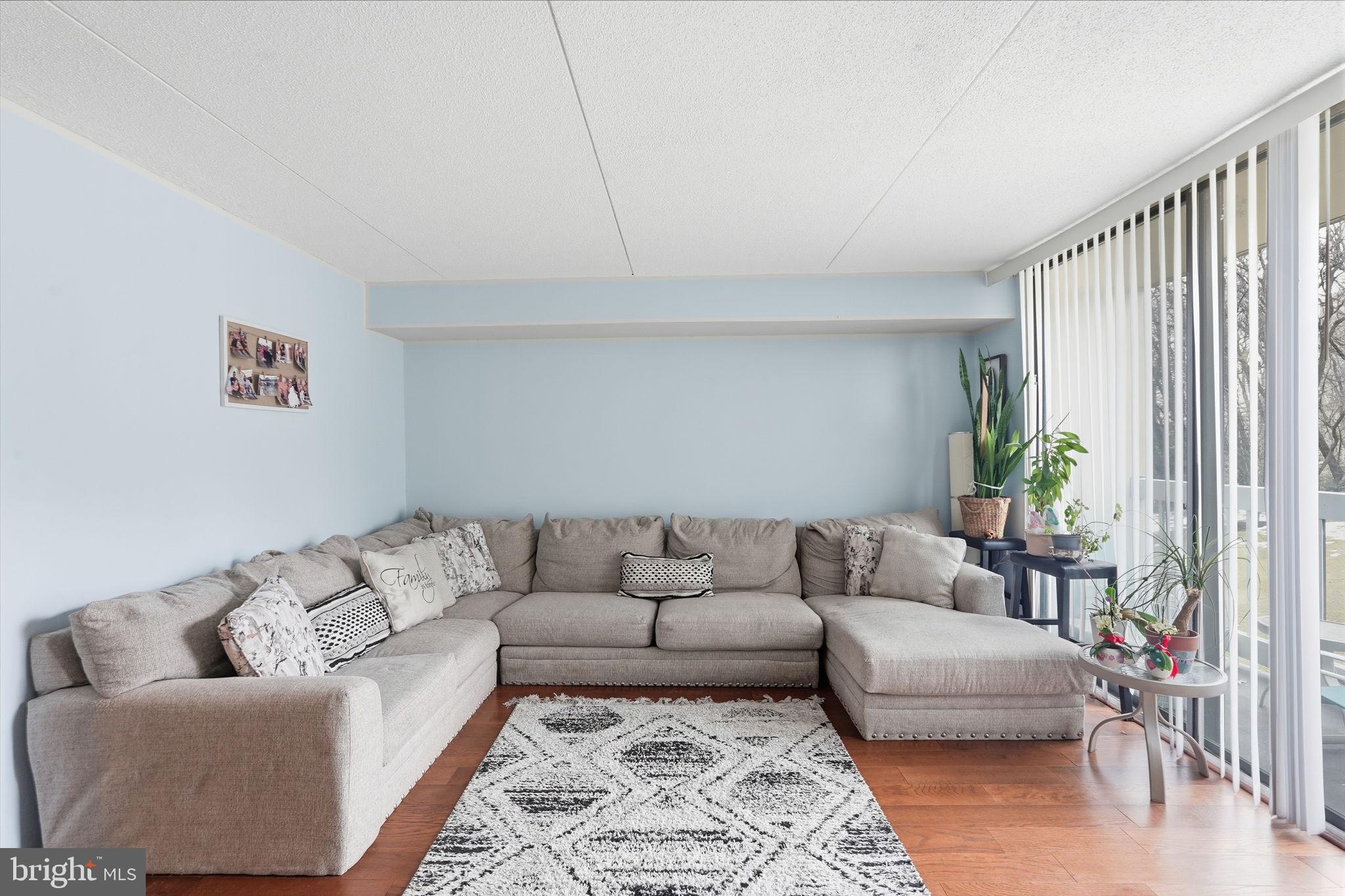 LANDMARK - Residential