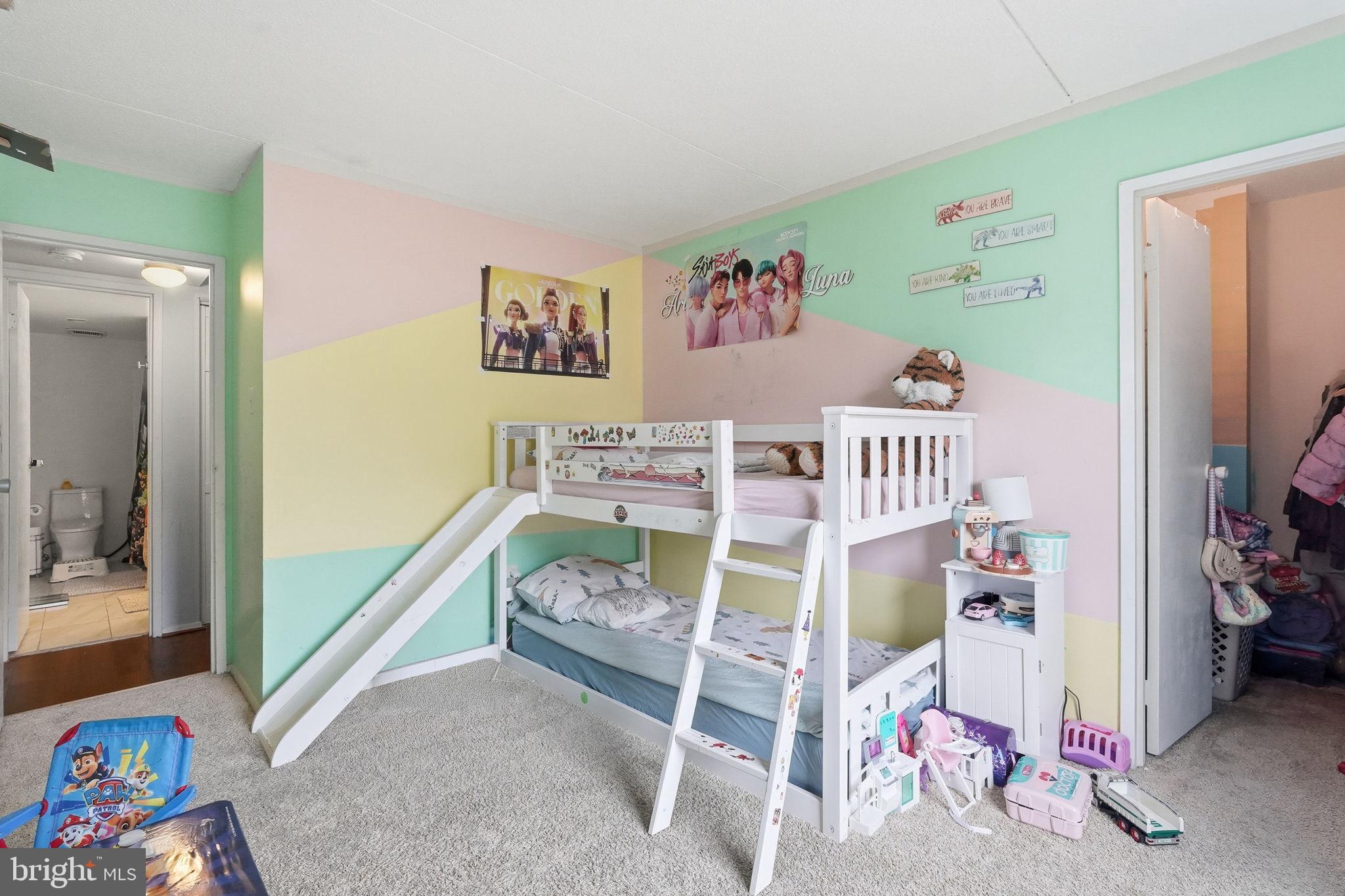 LANDMARK - Residential