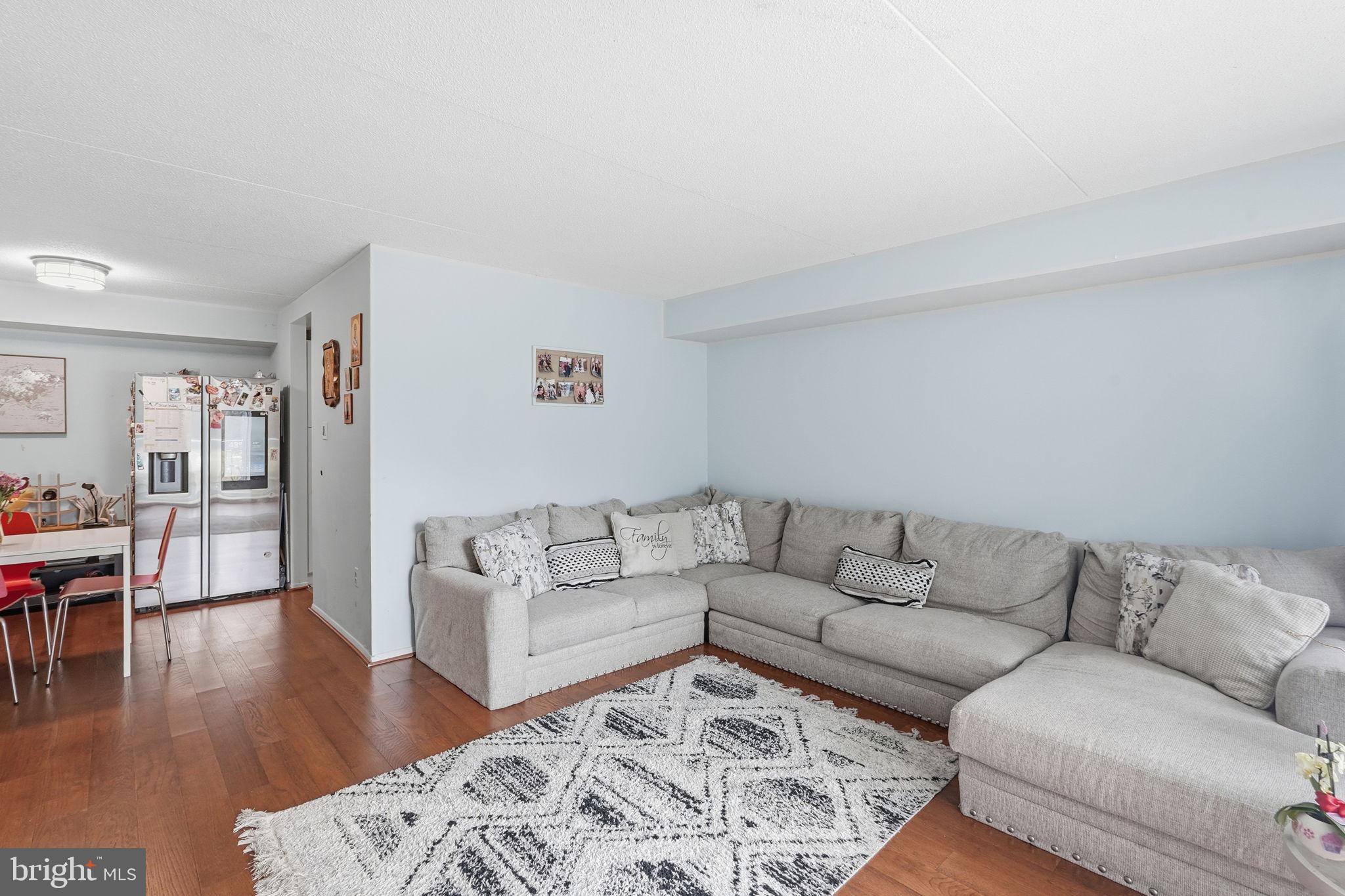 LANDMARK - Residential