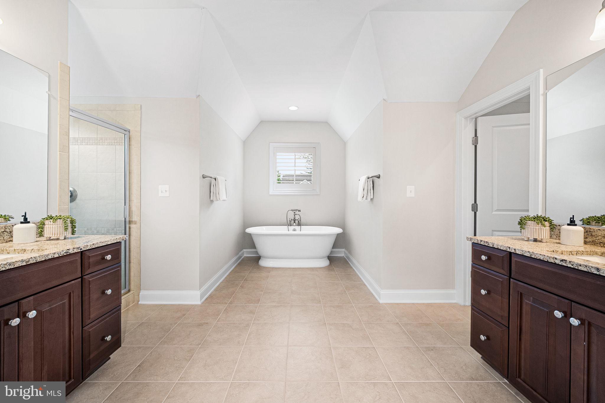 RESERVE AT OAKVIEW - Residential
