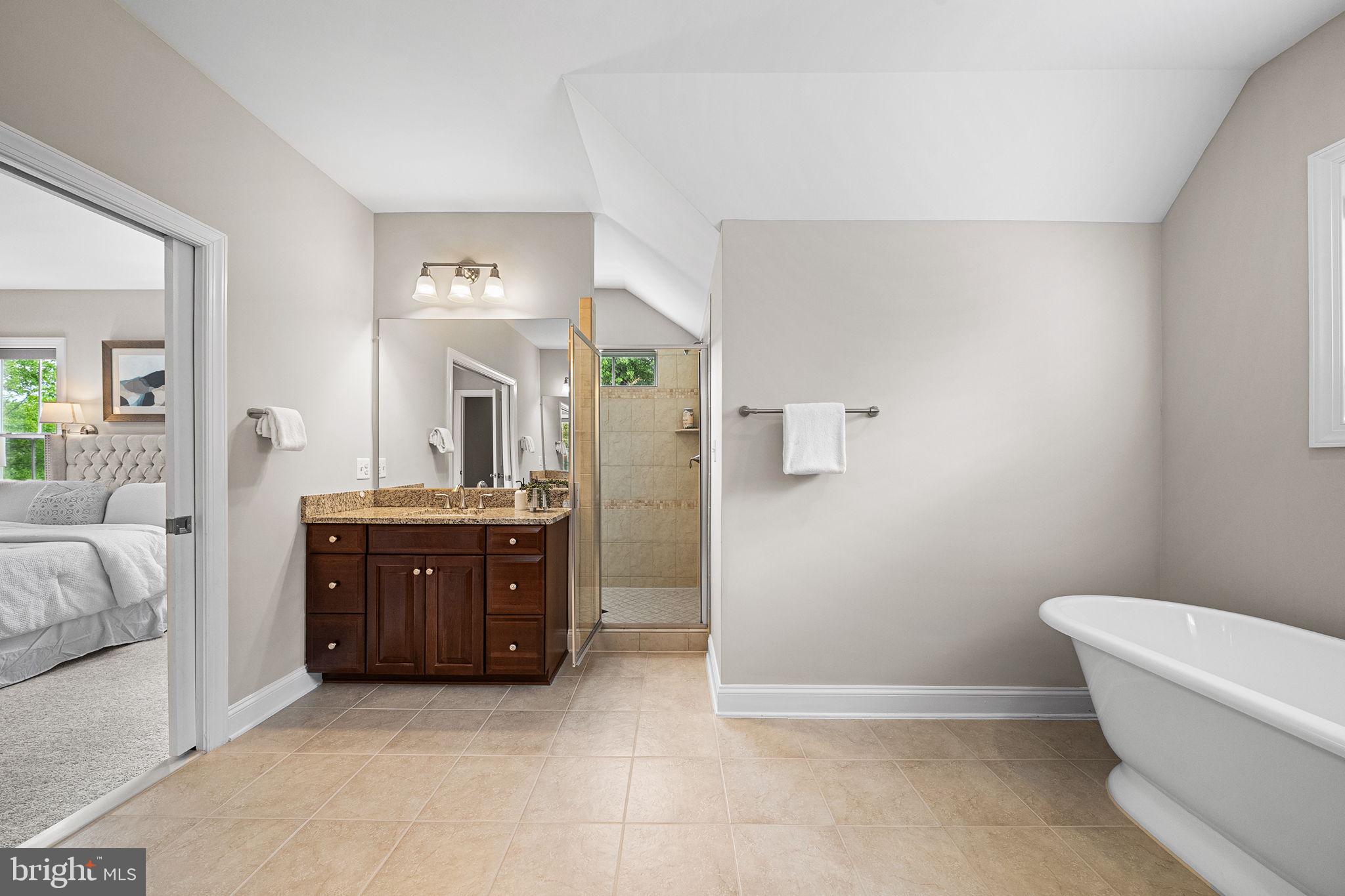 RESERVE AT OAKVIEW - Residential