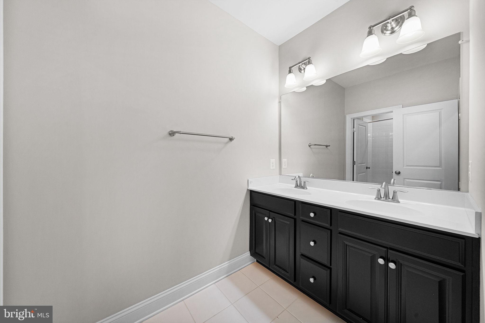 RESERVE AT OAKVIEW - Residential