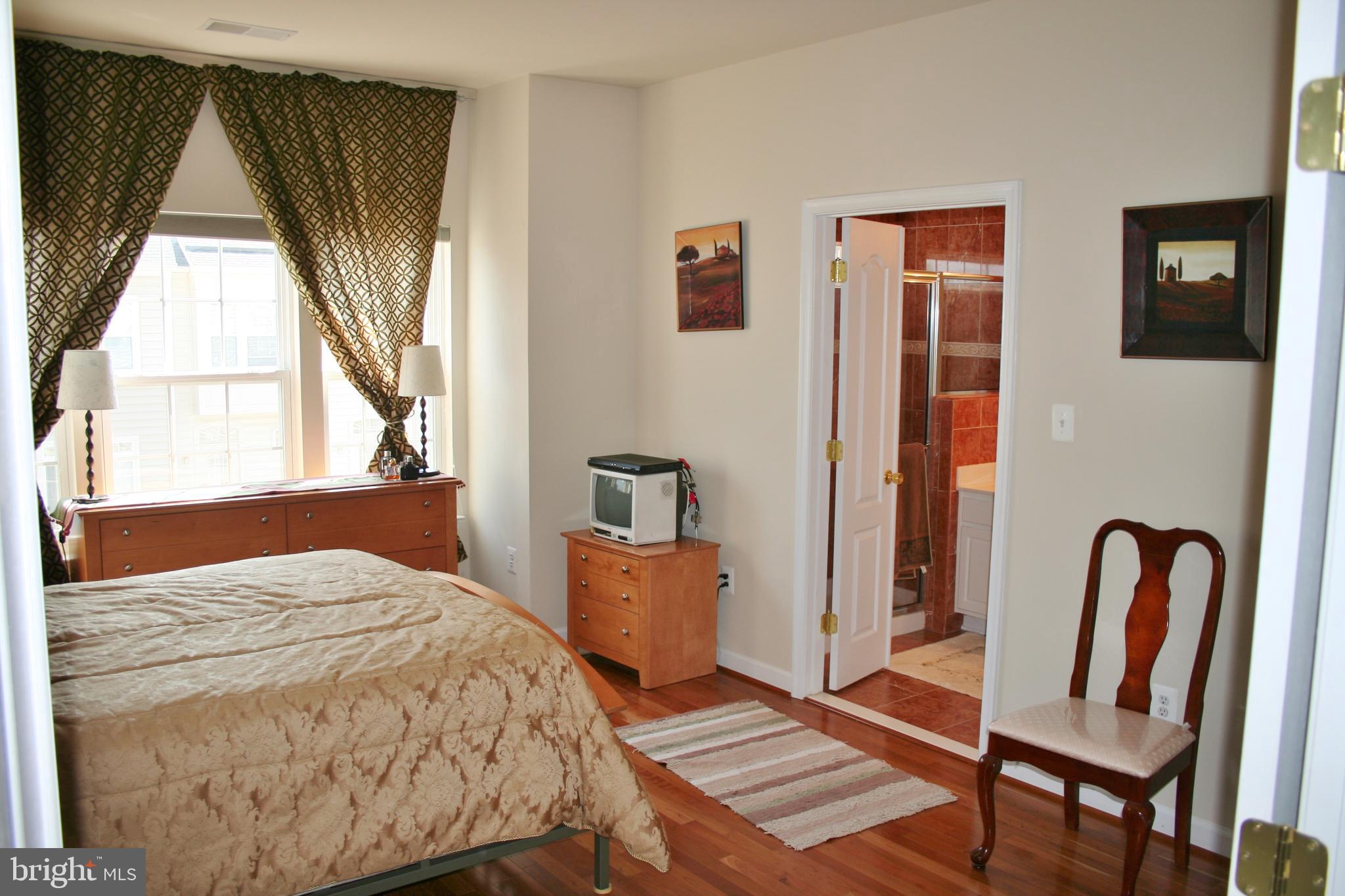 BELMONT CENTER - Residential Lease